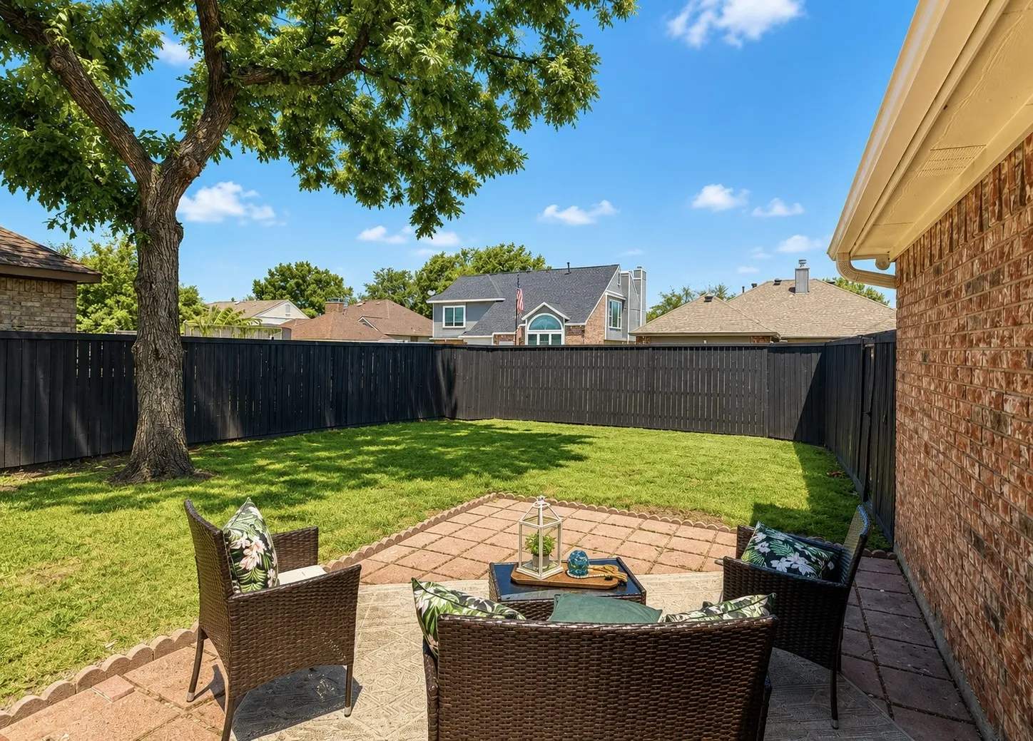 Single Family Residence For Sale in Dallas County , 3418 Key West Drive, Rowlett, Texas 75088, 3 Bedroom, 2 Bathroom, 2 Garage spaces, 1,701 Sqft, built in 1992, mls#21339022, Real Estate Agent in Rowlett, Homes For Sale in Dallas county, Homes For Sale in Rowlett, Realtor in Rowlett Texas, Real Estate Brokerage Independent Realty Texas, Luminita Cordes Realtor