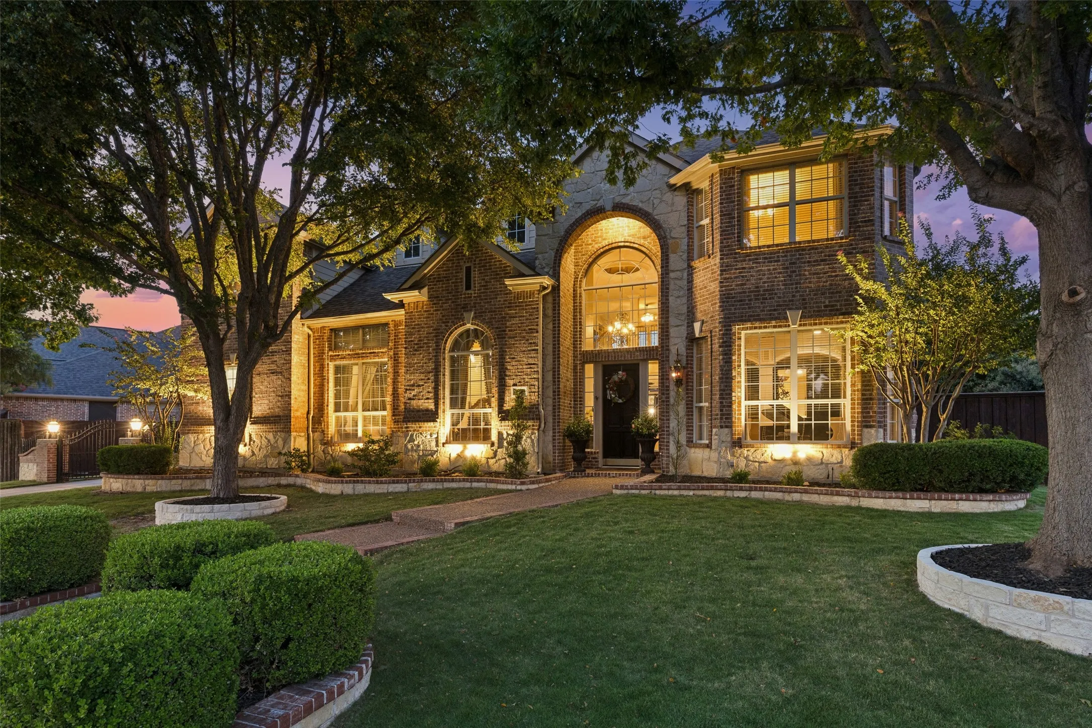 Single Family Residence For Sale in Collin County , 10624 Star Meadow Drive, Frisco, Texas 75033, 4 Bedroom, 4 Bathroom, 3 Garage spaces, 4,872 Sqft, built in 2001, mls#21336770, Real Estate Agent in Frisco, Homes For Sale in Collin county, Homes For Sale in Frisco, Realtor in Frisco Texas, Real Estate Brokerage Independent Realty Texas, Luminita Cordes Realtor