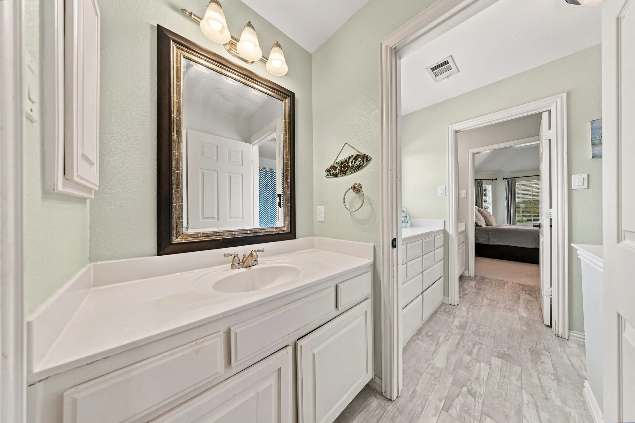Single Family Residence For Sale in Collin County , 10624 Star Meadow Drive, Frisco, Texas 75033, 4 Bedroom, 4 Bathroom, 3 Garage spaces, 4,872 Sqft, built in 2001, mls#21336770, Real Estate Agent in Frisco, Homes For Sale in Collin county, Homes For Sale in Frisco, Realtor in Frisco Texas, Real Estate Brokerage Independent Realty Texas, Luminita Cordes Realtor