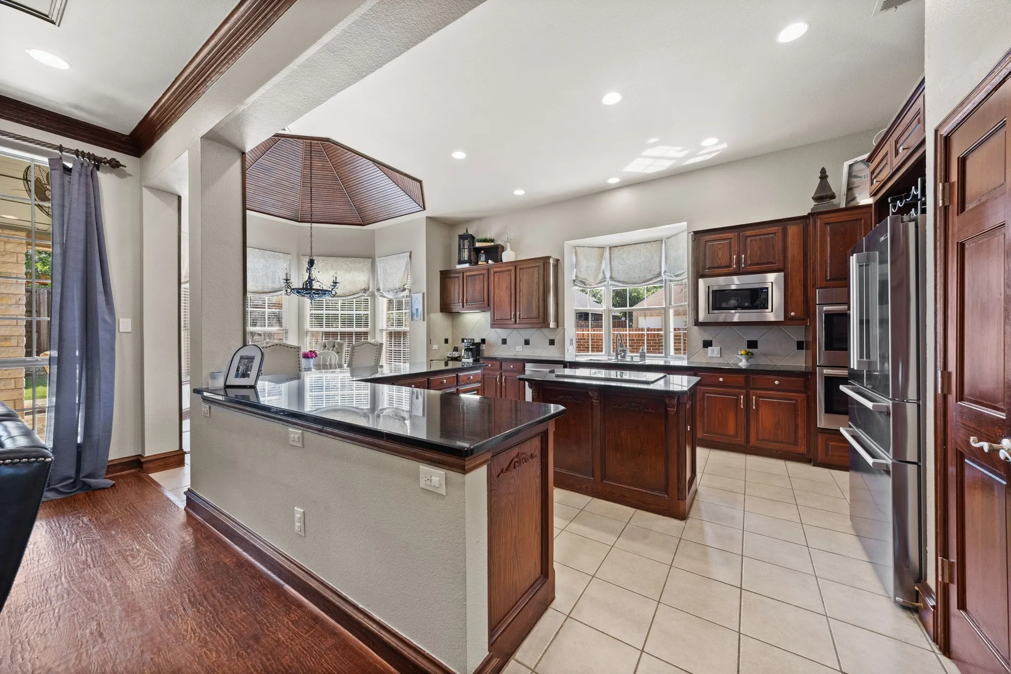 Single Family Residence For Sale in Collin County , 10624 Star Meadow Drive, Frisco, Texas 75033, 4 Bedroom, 4 Bathroom, 3 Garage spaces, 4,872 Sqft, built in 2001, mls#21336770, Real Estate Agent in Frisco, Homes For Sale in Collin county, Homes For Sale in Frisco, Realtor in Frisco Texas, Real Estate Brokerage Independent Realty Texas, Luminita Cordes Realtor