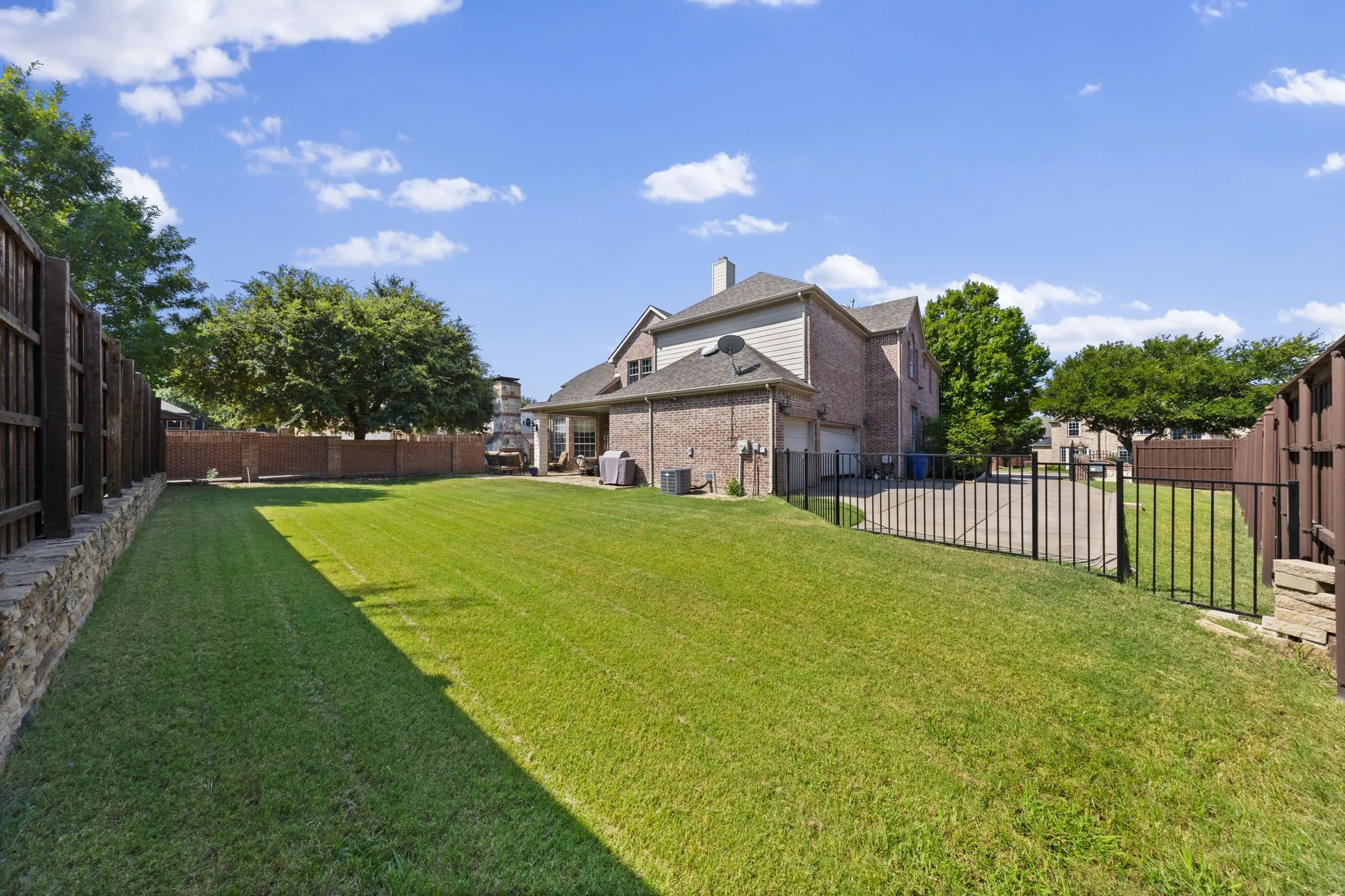 Single Family Residence For Sale in Collin County , 10624 Star Meadow Drive, Frisco, Texas 75033, 4 Bedroom, 4 Bathroom, 3 Garage spaces, 4,872 Sqft, built in 2001, mls#21336770, Real Estate Agent in Frisco, Homes For Sale in Collin county, Homes For Sale in Frisco, Realtor in Frisco Texas, Real Estate Brokerage Independent Realty Texas, Luminita Cordes Realtor