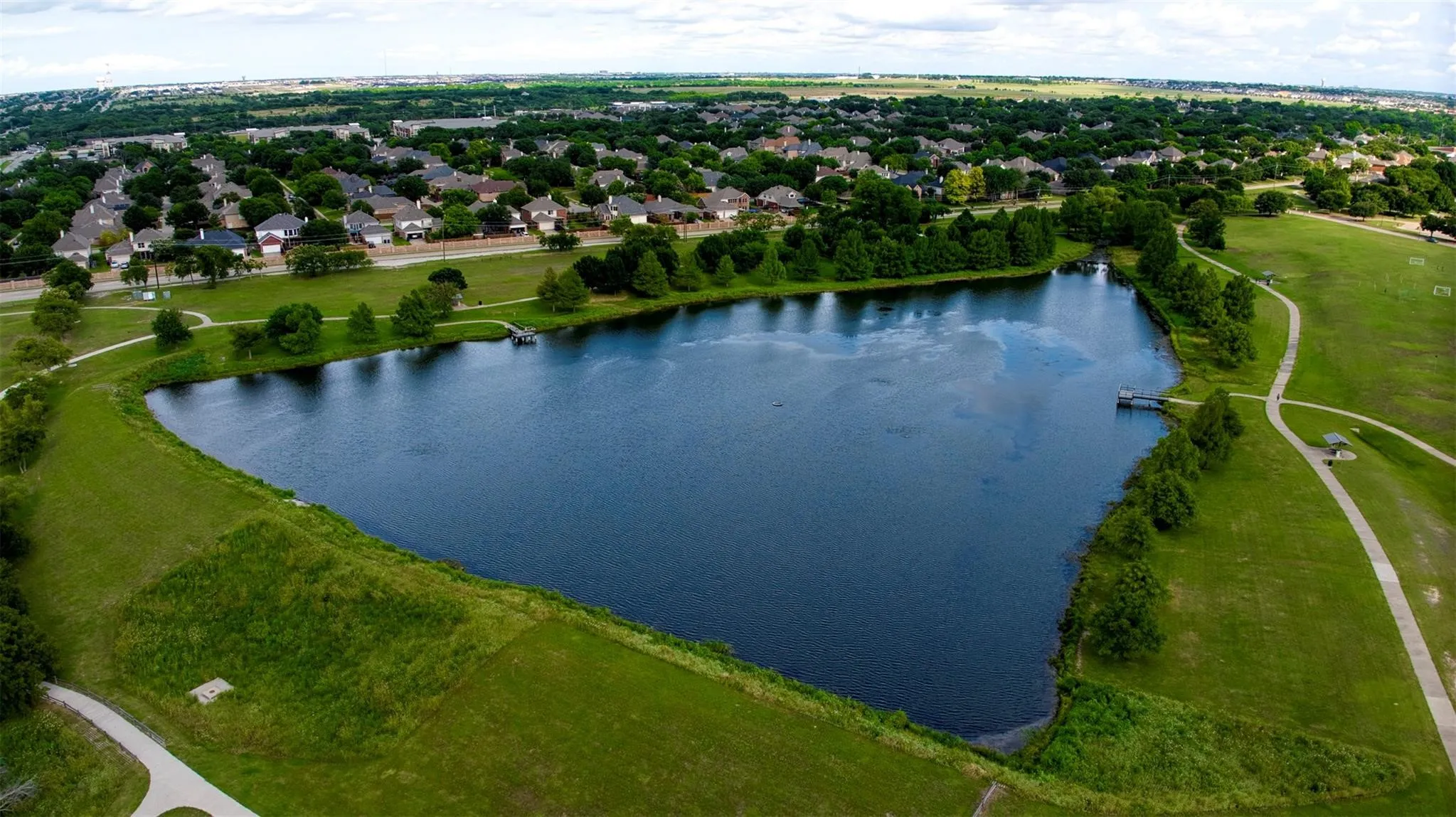Single Family Residence For Sale in Collin County , 10624 Star Meadow Drive, Frisco, Texas 75033, 4 Bedroom, 4 Bathroom, 3 Garage spaces, 4,872 Sqft, built in 2001, mls#21336770, Real Estate Agent in Frisco, Homes For Sale in Collin county, Homes For Sale in Frisco, Realtor in Frisco Texas, Real Estate Brokerage Independent Realty Texas, Luminita Cordes Realtor