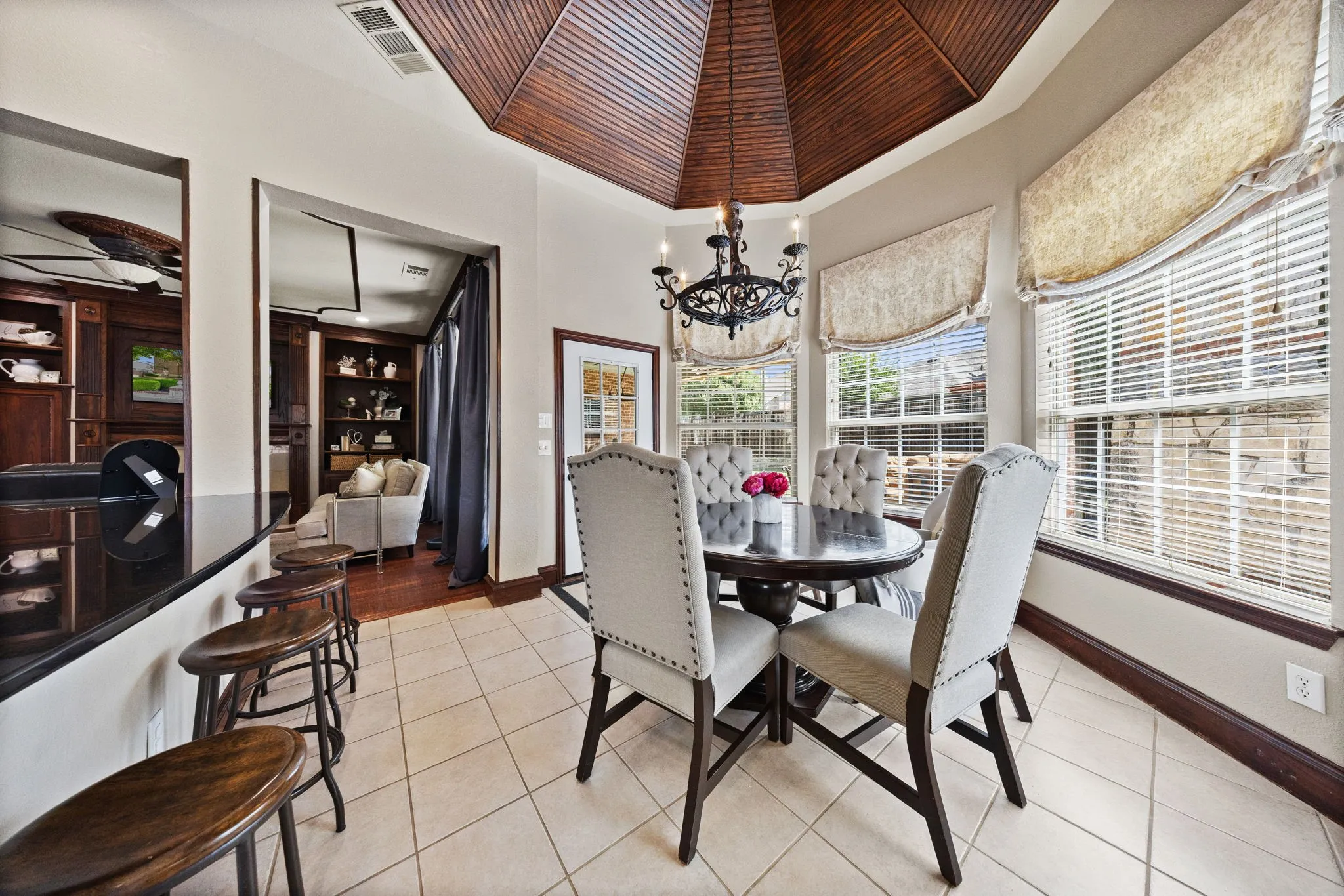 Single Family Residence For Sale in Collin County , 10624 Star Meadow Drive, Frisco, Texas 75033, 4 Bedroom, 4 Bathroom, 3 Garage spaces, 4,872 Sqft, built in 2001, mls#21336770, Real Estate Agent in Frisco, Homes For Sale in Collin county, Homes For Sale in Frisco, Realtor in Frisco Texas, Real Estate Brokerage Independent Realty Texas, Luminita Cordes Realtor