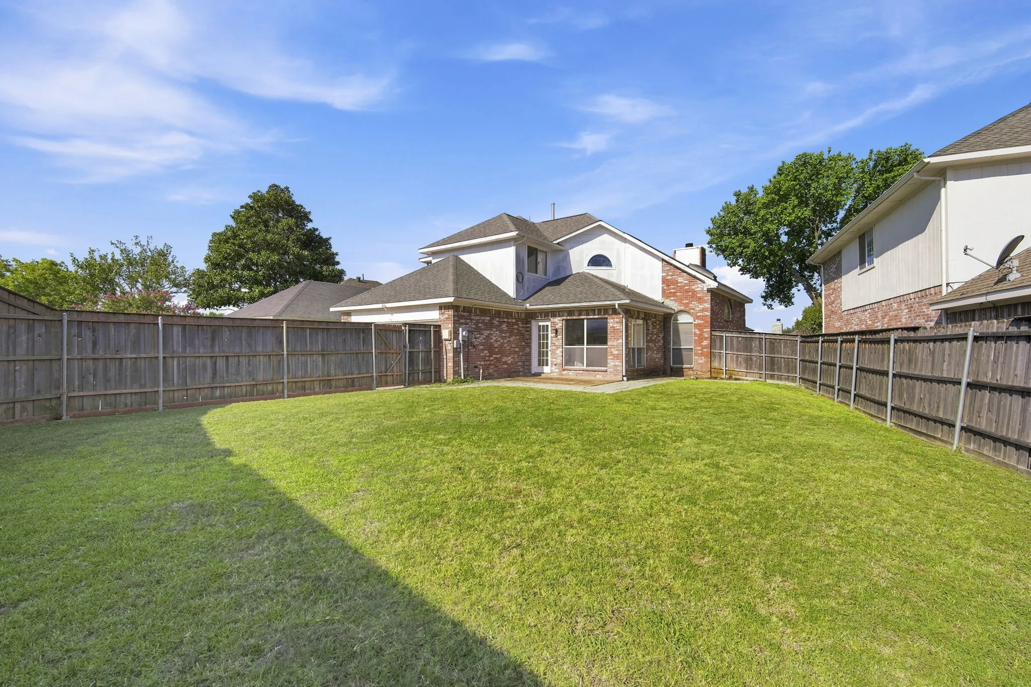 Single Family Residence For Rent in Dallas County , 1813 Pendleton Road, Rowlett, Texas 75089, 3 Bedroom, 3 Bathroom, 2 Garage spaces, 2,078 Sqft, built in 1994, mls#21339745, Real Estate Agent in Rowlett, Homes For Rent in Dallas county, Homes For Rent in Rowlett, Realtor in Rowlett Texas, Real Estate Brokerage Independent Realty Texas, Luminita Cordes Realtor