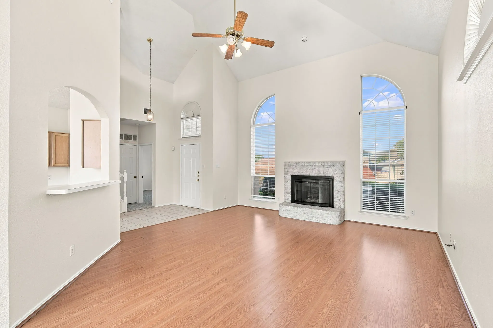 Single Family Residence For Rent in Dallas County , 1813 Pendleton Road, Rowlett, Texas 75089, 3 Bedroom, 3 Bathroom, 2 Garage spaces, 2,078 Sqft, built in 1994, mls#21339745, Real Estate Agent in Rowlett, Homes For Rent in Dallas county, Homes For Rent in Rowlett, Realtor in Rowlett Texas, Real Estate Brokerage Independent Realty Texas, Luminita Cordes Realtor