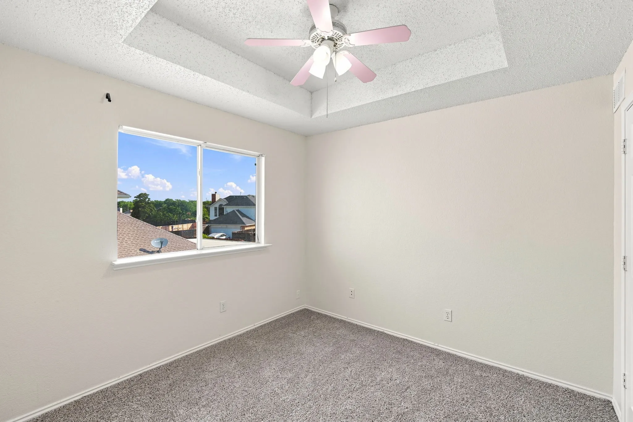 Single Family Residence For Rent in Dallas County , 1813 Pendleton Road, Rowlett, Texas 75089, 3 Bedroom, 3 Bathroom, 2 Garage spaces, 2,078 Sqft, built in 1994, mls#21339745, Real Estate Agent in Rowlett, Homes For Rent in Dallas county, Homes For Rent in Rowlett, Realtor in Rowlett Texas, Real Estate Brokerage Independent Realty Texas, Luminita Cordes Realtor