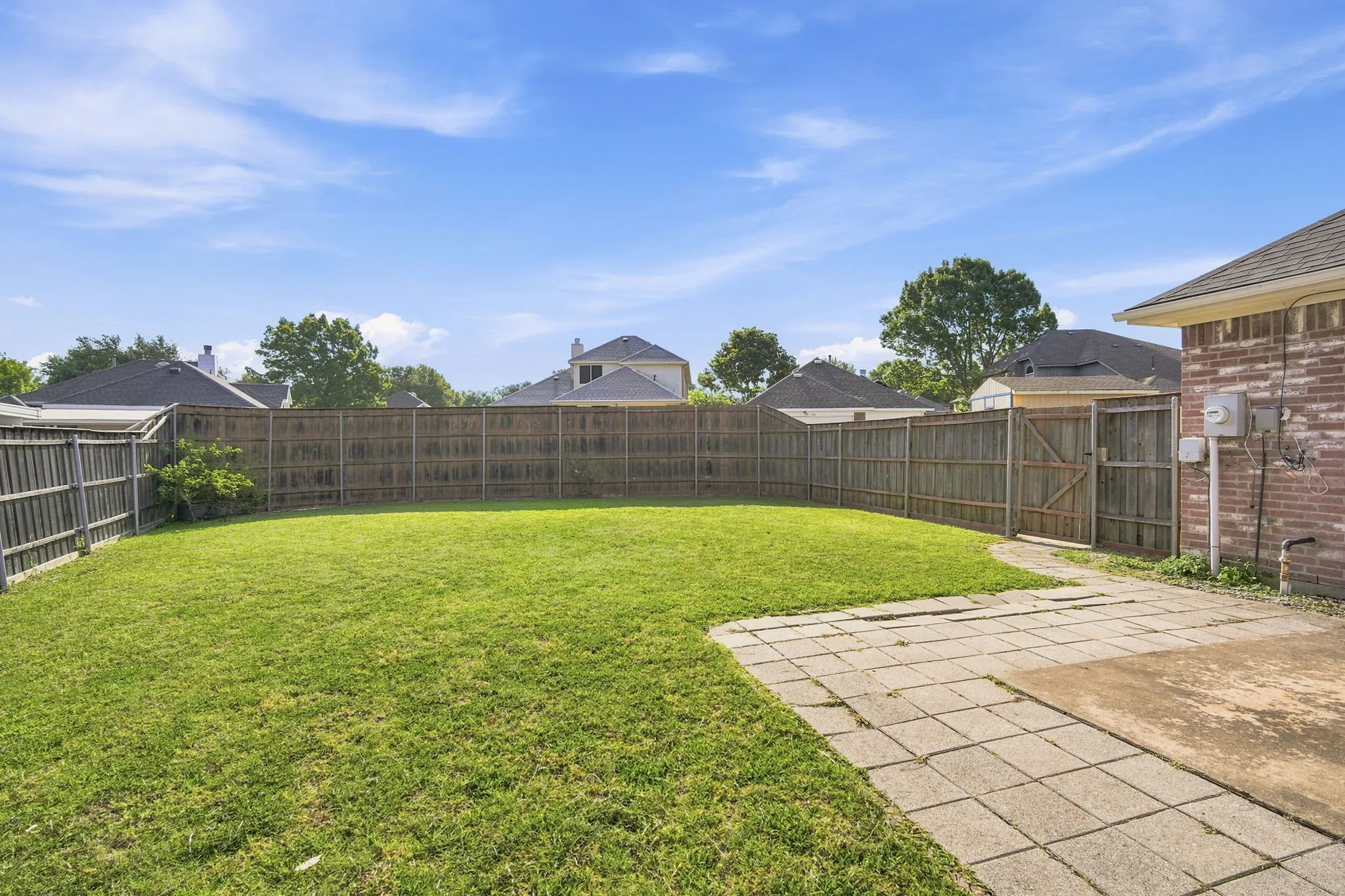 Single Family Residence For Rent in Dallas County , 1813 Pendleton Road, Rowlett, Texas 75089, 3 Bedroom, 3 Bathroom, 2 Garage spaces, 2,078 Sqft, built in 1994, mls#21339745, Real Estate Agent in Rowlett, Homes For Rent in Dallas county, Homes For Rent in Rowlett, Realtor in Rowlett Texas, Real Estate Brokerage Independent Realty Texas, Luminita Cordes Realtor