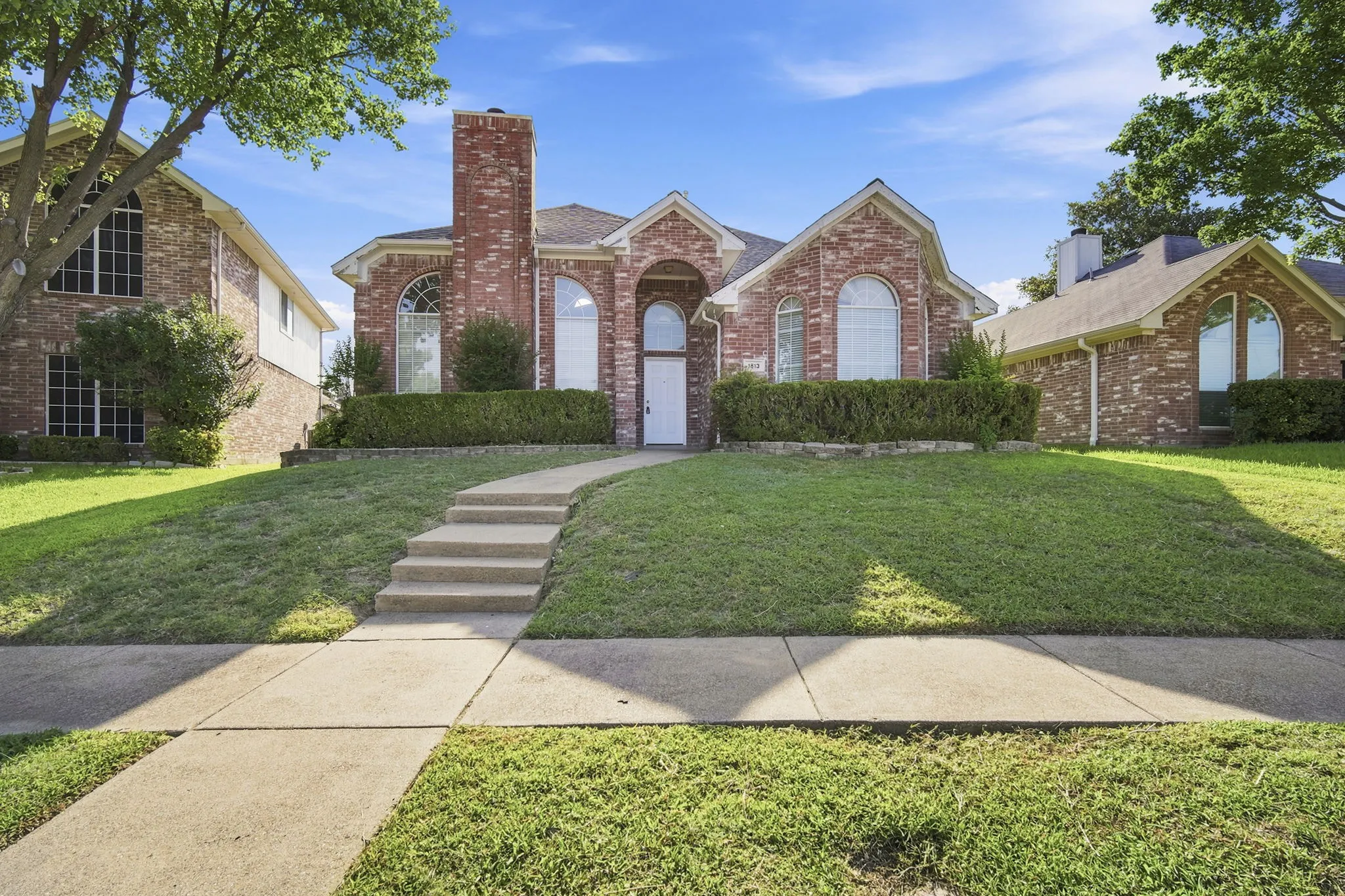 Single Family Residence For Rent in Dallas County , 1813 Pendleton Road, Rowlett, Texas 75089, 3 Bedroom, 3 Bathroom, 2 Garage spaces, 2,078 Sqft, built in 1994, mls#21339745, Real Estate Agent in Rowlett, Homes For Rent in Dallas county, Homes For Rent in Rowlett, Realtor in Rowlett Texas, Real Estate Brokerage Independent Realty Texas, Luminita Cordes Realtor