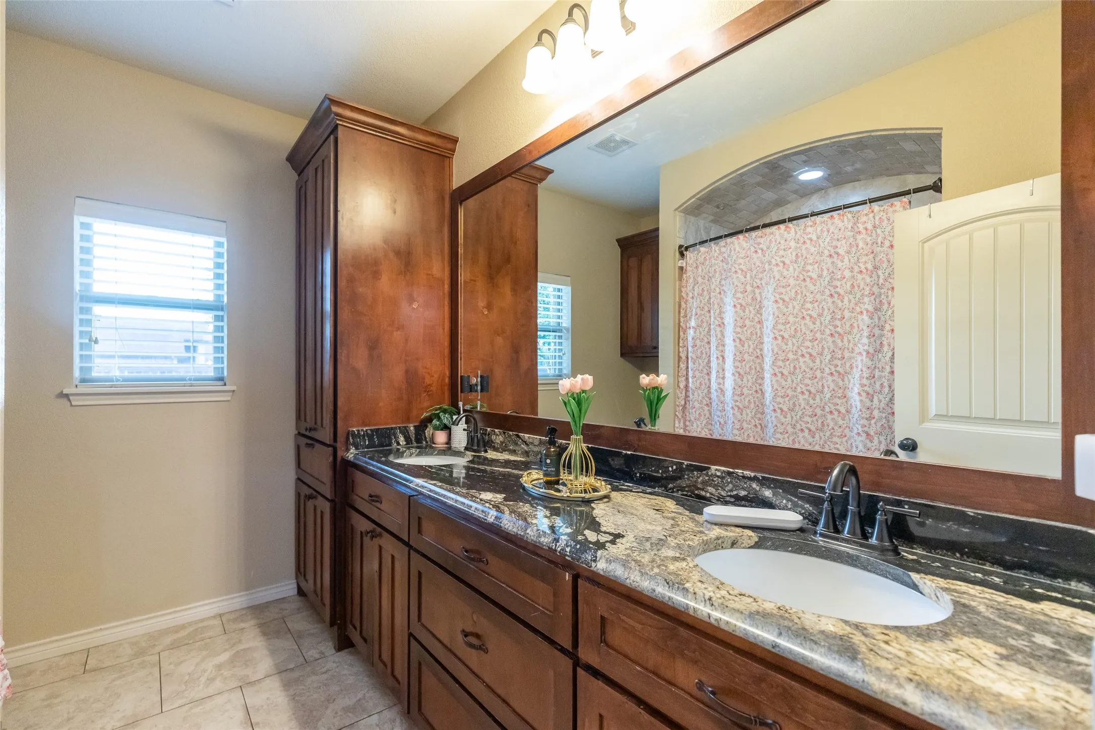 Single Family Residence For Sale in Taylor County , 157 Coates Avenue, Tuscola, Texas 79562, 4 Bedroom, 2 Bathroom, 6 Garage spaces, 2,233 Sqft, built in 2012, mls#21339273, Real Estate Agent in Tuscola, Homes For Sale in Taylor county, Homes For Sale in Tuscola, Realtor in Tuscola Texas, Real Estate Brokerage Independent Realty Texas, Luminita Cordes Realtor