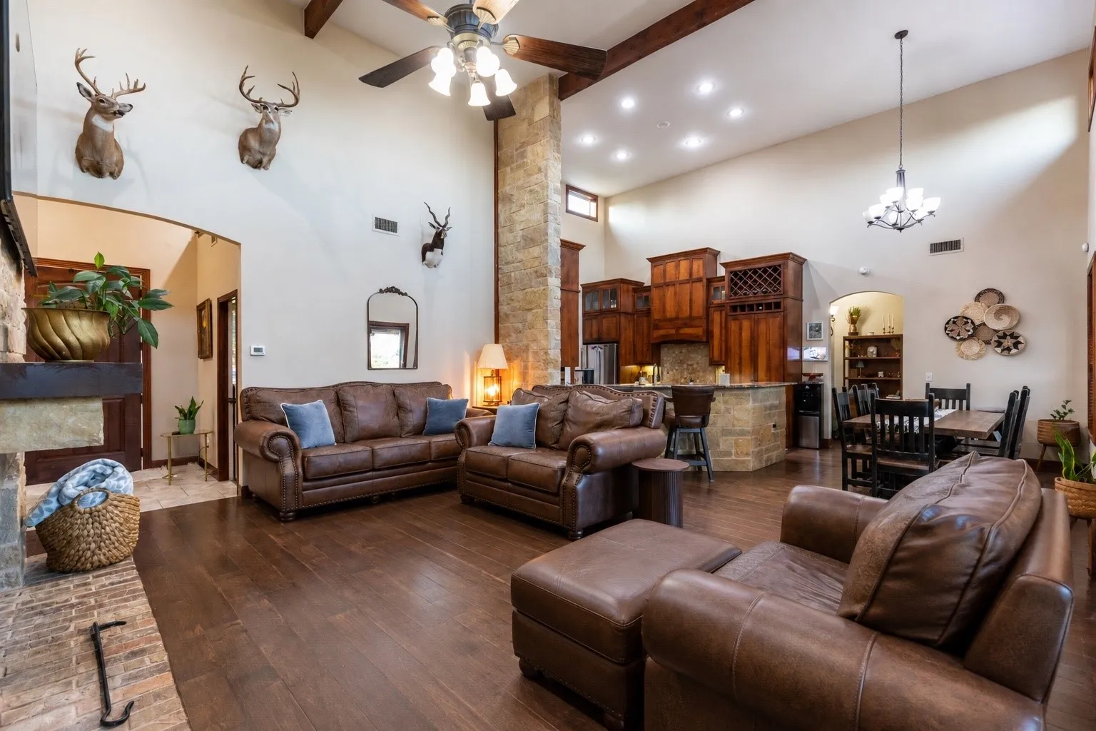Single Family Residence For Sale in Taylor County , 157 Coates Avenue, Tuscola, Texas 79562, 4 Bedroom, 2 Bathroom, 6 Garage spaces, 2,233 Sqft, built in 2012, mls#21339273, Real Estate Agent in Tuscola, Homes For Sale in Taylor county, Homes For Sale in Tuscola, Realtor in Tuscola Texas, Real Estate Brokerage Independent Realty Texas, Luminita Cordes Realtor