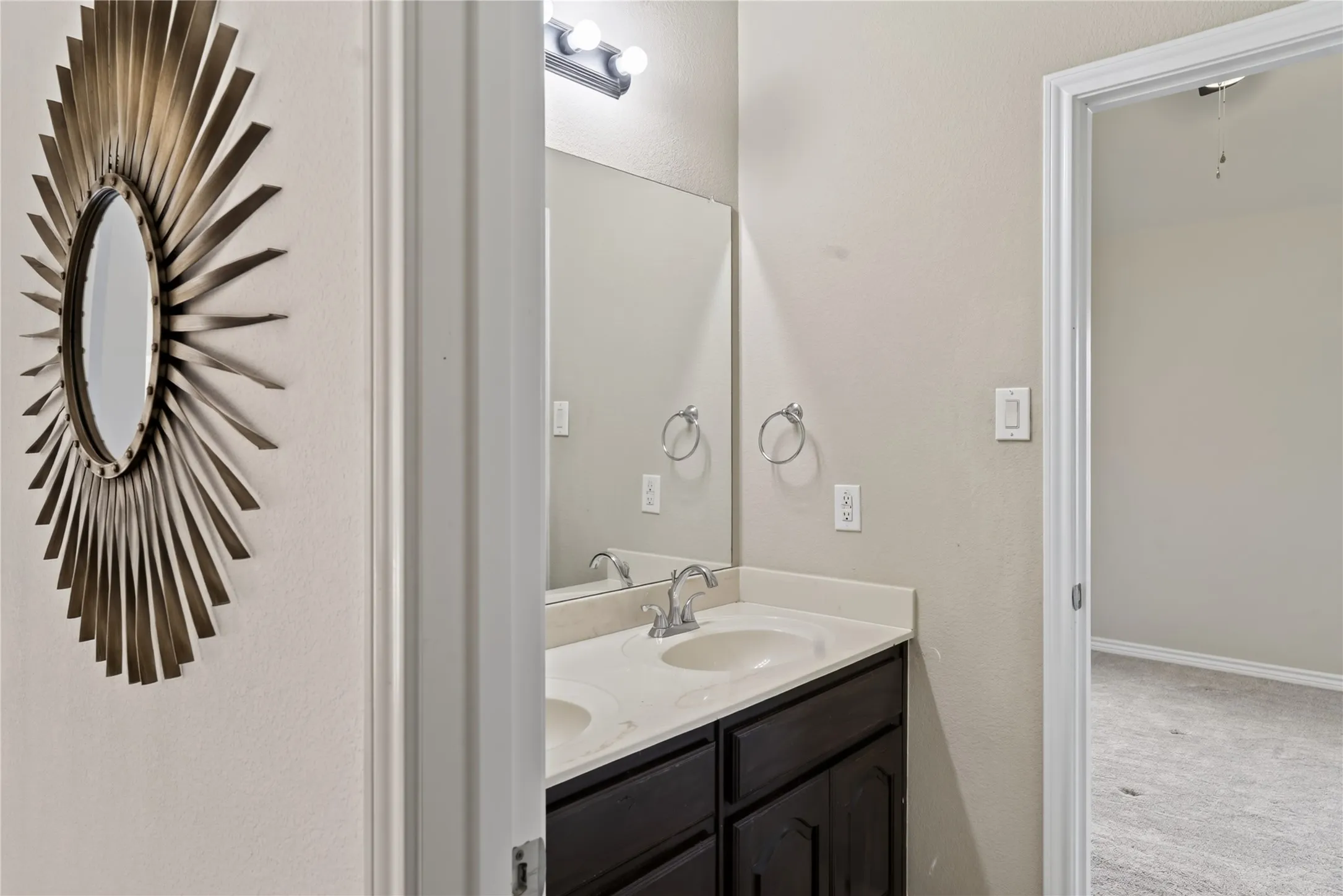 This full bath upstairs can be used dual as an ensuite for one beroom and as a adjoining bathroom for another beroom 2 tucked by in the corner