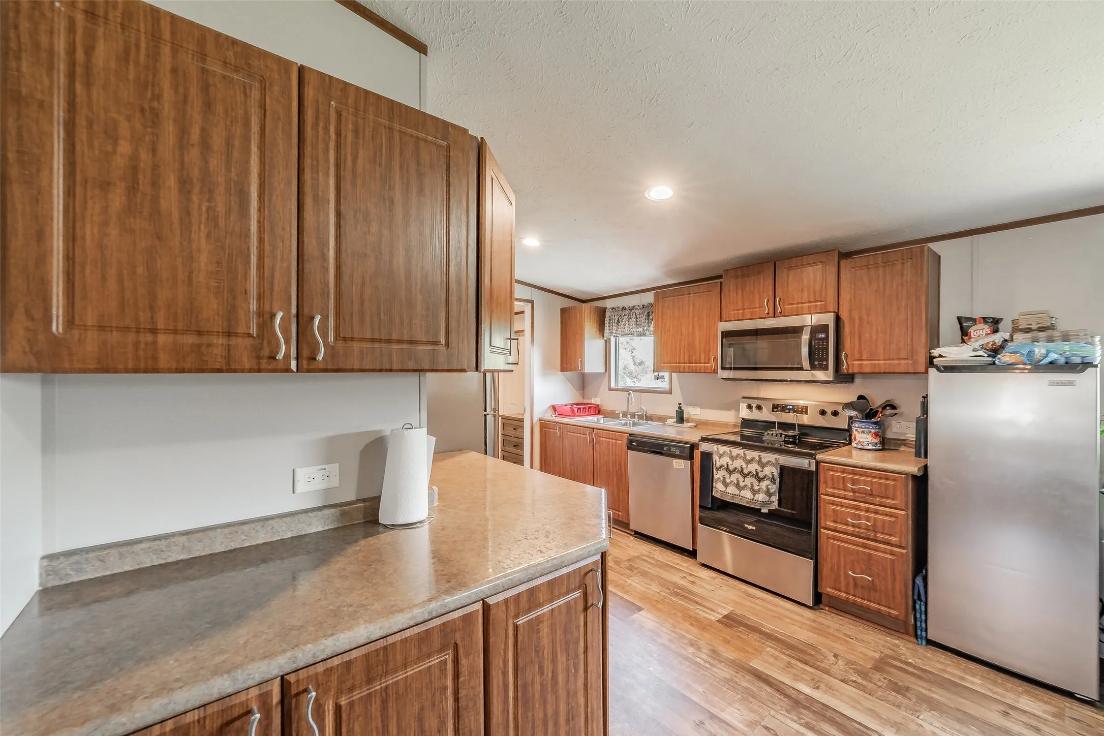 Mobile Home For Sale in Wise County , 204 Overland Trail, Bridgeport, Texas 76426, 3 Bedroom, 2 Bathroom, Garage spaces, 1,390 Sqft, built in 2023, mls#21339378, Real Estate Agent in Bridgeport, Homes For Sale in Wise county, Homes For Sale in Bridgeport, Realtor in Bridgeport Texas, Real Estate Brokerage Independent Realty Texas, Luminita Cordes Realtor