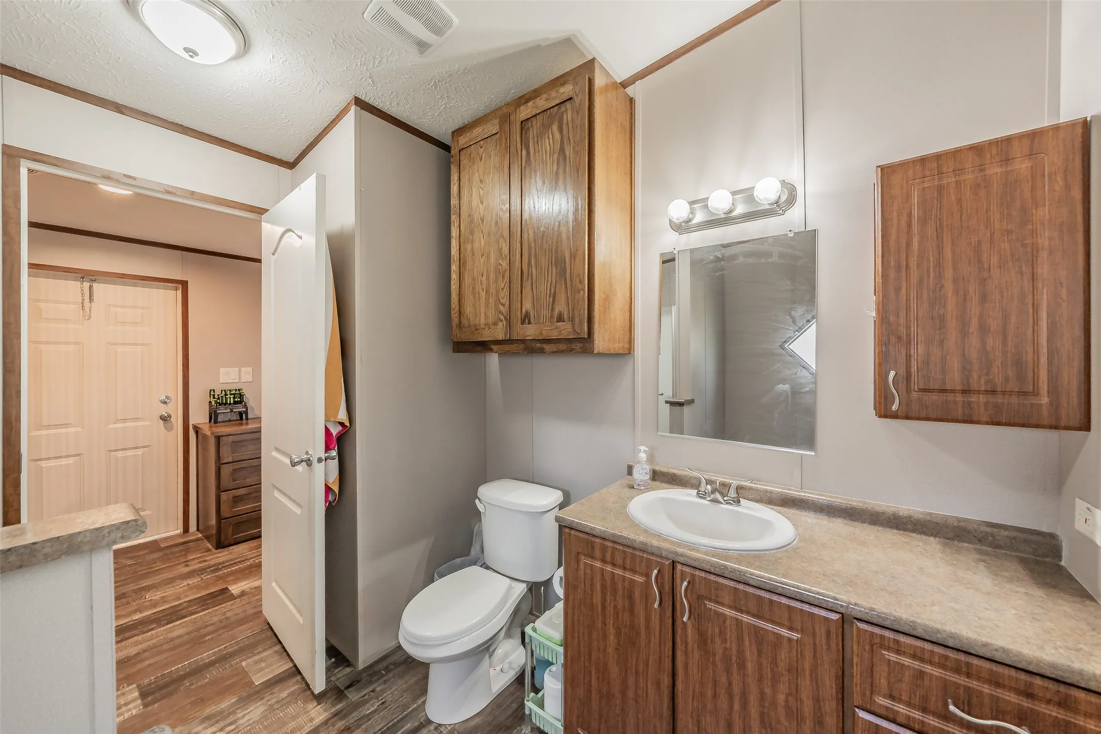 Mobile Home For Sale in Wise County , 204 Overland Trail, Bridgeport, Texas 76426, 3 Bedroom, 2 Bathroom, Garage spaces, 1,390 Sqft, built in 2023, mls#21339378, Real Estate Agent in Bridgeport, Homes For Sale in Wise county, Homes For Sale in Bridgeport, Realtor in Bridgeport Texas, Real Estate Brokerage Independent Realty Texas, Luminita Cordes Realtor