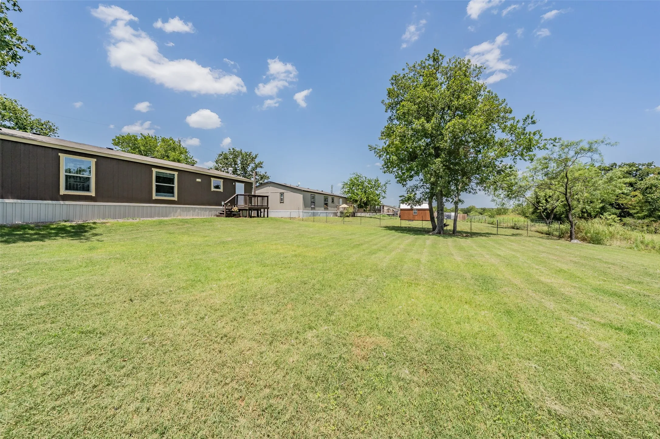 Mobile Home For Sale in Wise County , 204 Overland Trail, Bridgeport, Texas 76426, 3 Bedroom, 2 Bathroom, Garage spaces, 1,390 Sqft, built in 2023, mls#21339378, Real Estate Agent in Bridgeport, Homes For Sale in Wise county, Homes For Sale in Bridgeport, Realtor in Bridgeport Texas, Real Estate Brokerage Independent Realty Texas, Luminita Cordes Realtor