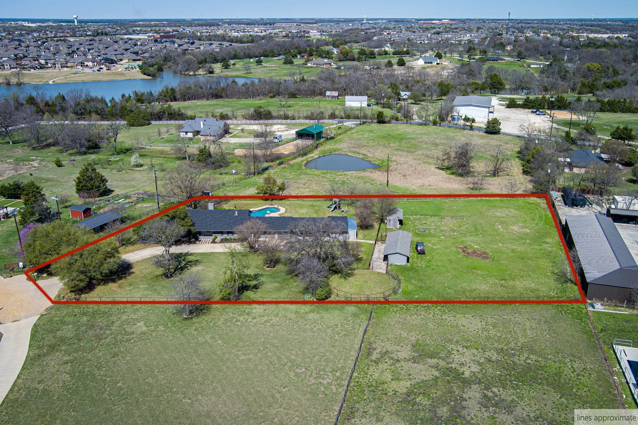 Single Family Residence For Sale in Collin County , 1673 Road Runner Road, Anna, Texas 75409, 4 Bedroom, 3 Bathroom, 3 Garage spaces, 2,723 Sqft, built in 1976, mls#21339749, Real Estate Agent in Anna, Homes For Sale in Collin county, Homes For Sale in Anna, Realtor in Anna Texas, Real Estate Brokerage Independent Realty Texas, Luminita Cordes Realtor