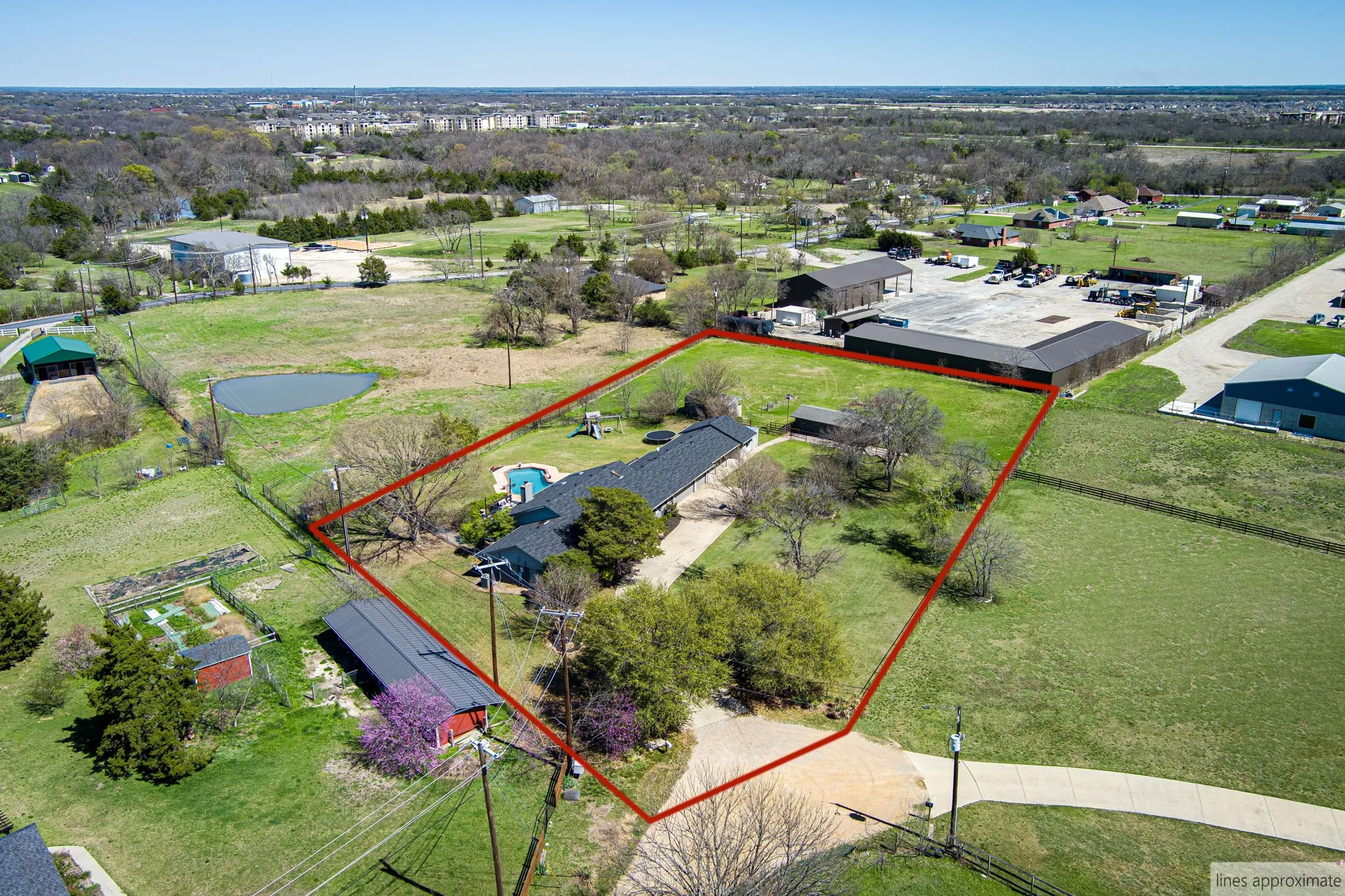 Single Family Residence For Sale in Collin County , 1673 Road Runner Road, Anna, Texas 75409, 4 Bedroom, 3 Bathroom, 3 Garage spaces, 2,723 Sqft, built in 1976, mls#21339749, Real Estate Agent in Anna, Homes For Sale in Collin county, Homes For Sale in Anna, Realtor in Anna Texas, Real Estate Brokerage Independent Realty Texas, Luminita Cordes Realtor