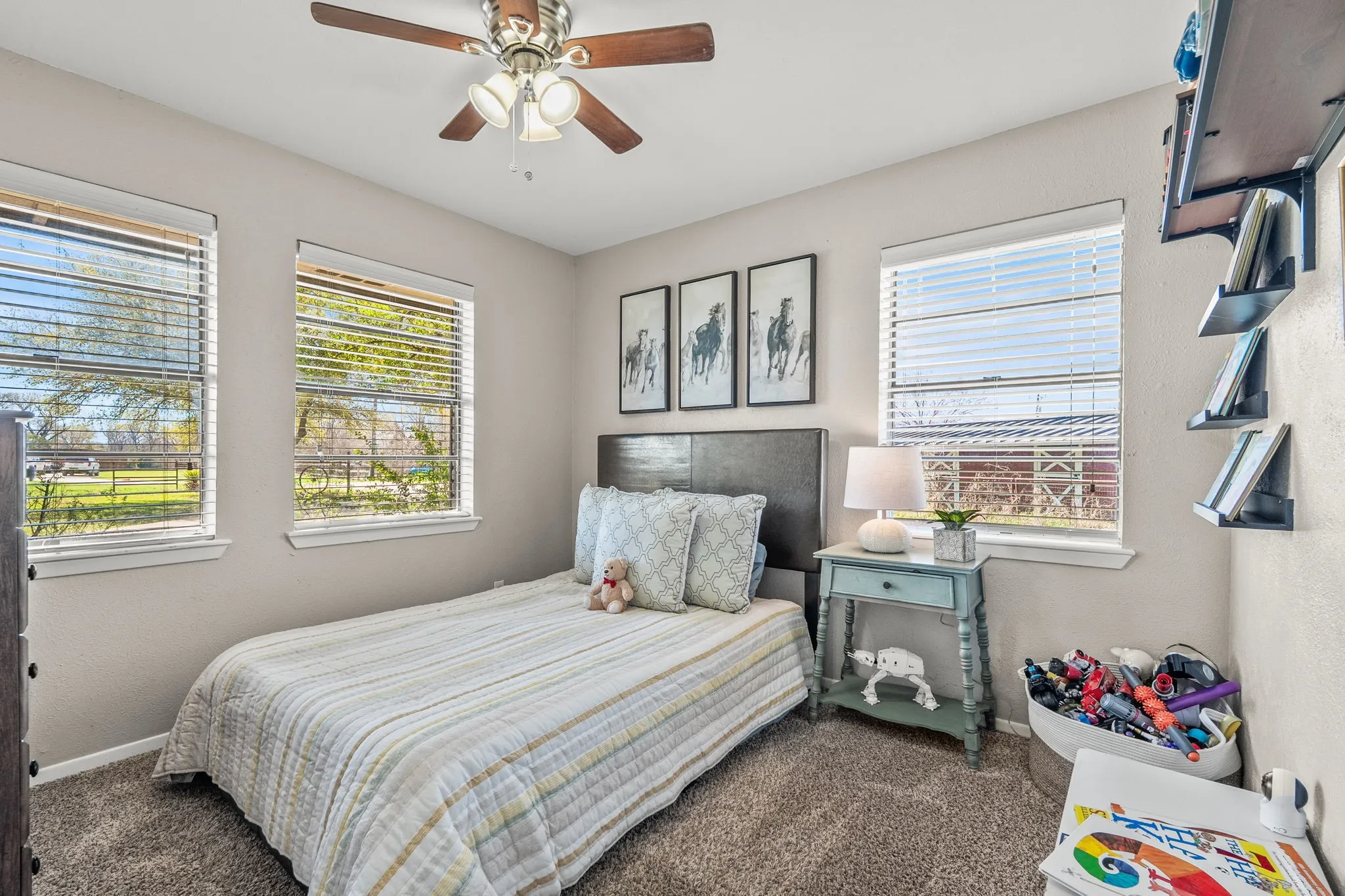 Secondary bedroom