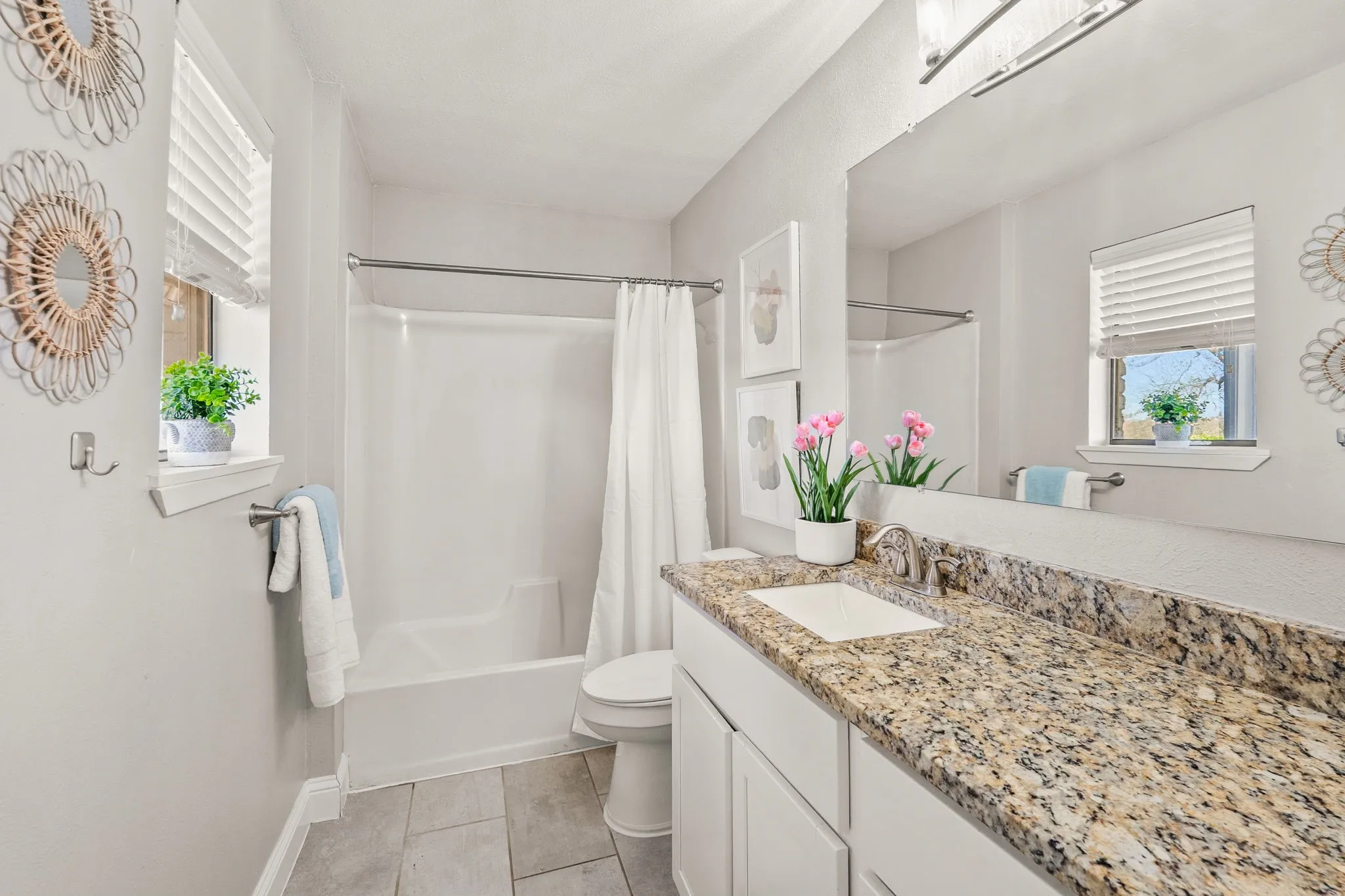 Secondary bathroom attached to bedroom
