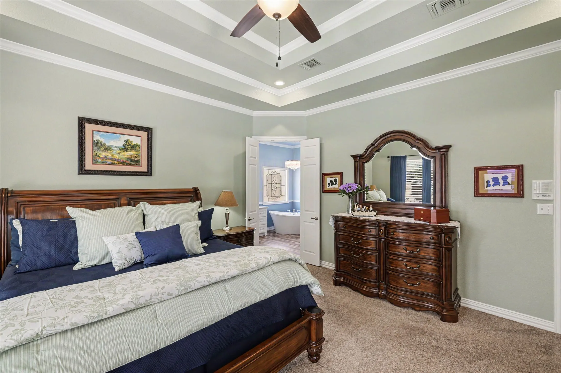 Single Family Residence For Sale in Tarrant County , 8217 Thornhill Drive, North Richland Hills, Texas 76182, 4 Bedroom, 3 Bathroom, 3 Garage spaces, 3,934 Sqft, built in 2001, mls#21338586, Real Estate Agent in North Richland Hills, Homes For Sale in Tarrant county, Homes For Sale in North Richland Hills, Realtor in North Richland Hills Texas, Real Estate Brokerage Independent Realty Texas, Luminita Cordes Realtor