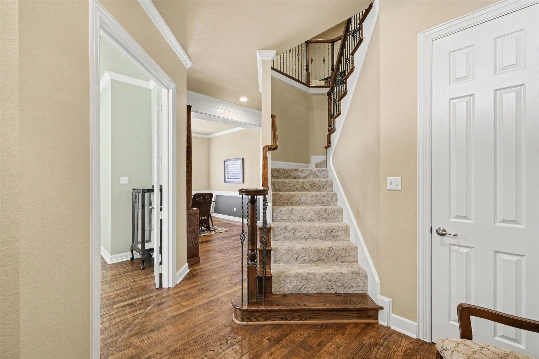Single Family Residence For Sale in Tarrant County , 8217 Thornhill Drive, North Richland Hills, Texas 76182, 4 Bedroom, 3 Bathroom, 3 Garage spaces, 3,934 Sqft, built in 2001, mls#21338586, Real Estate Agent in North Richland Hills, Homes For Sale in Tarrant county, Homes For Sale in North Richland Hills, Realtor in North Richland Hills Texas, Real Estate Brokerage Independent Realty Texas, Luminita Cordes Realtor