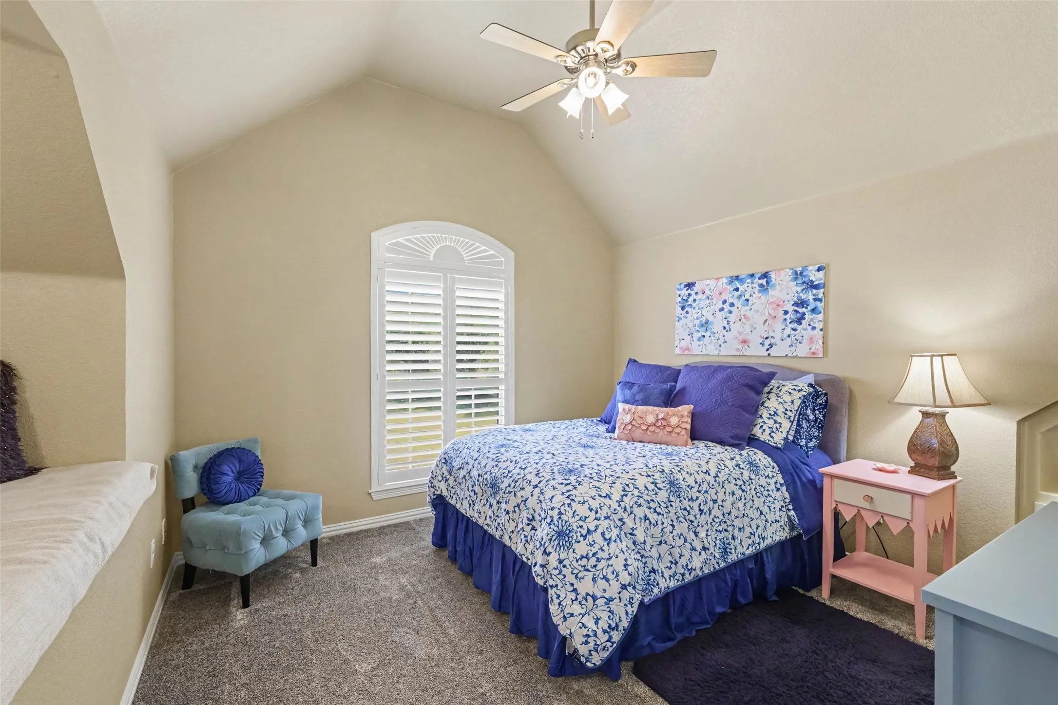 Bedroom 3 upstairs with reading nook