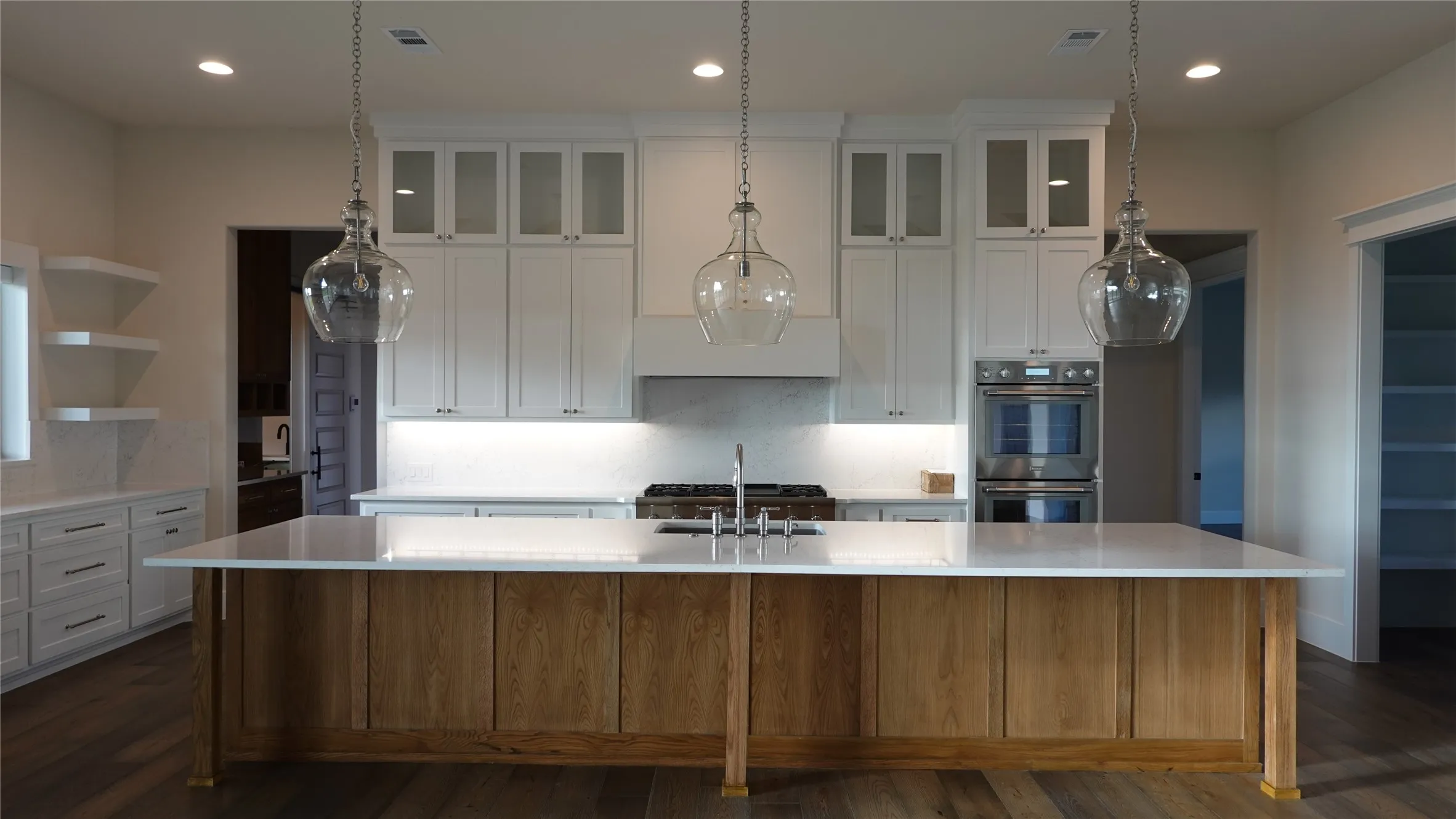 Representation of floor plan. Buyer to choose interior selections.