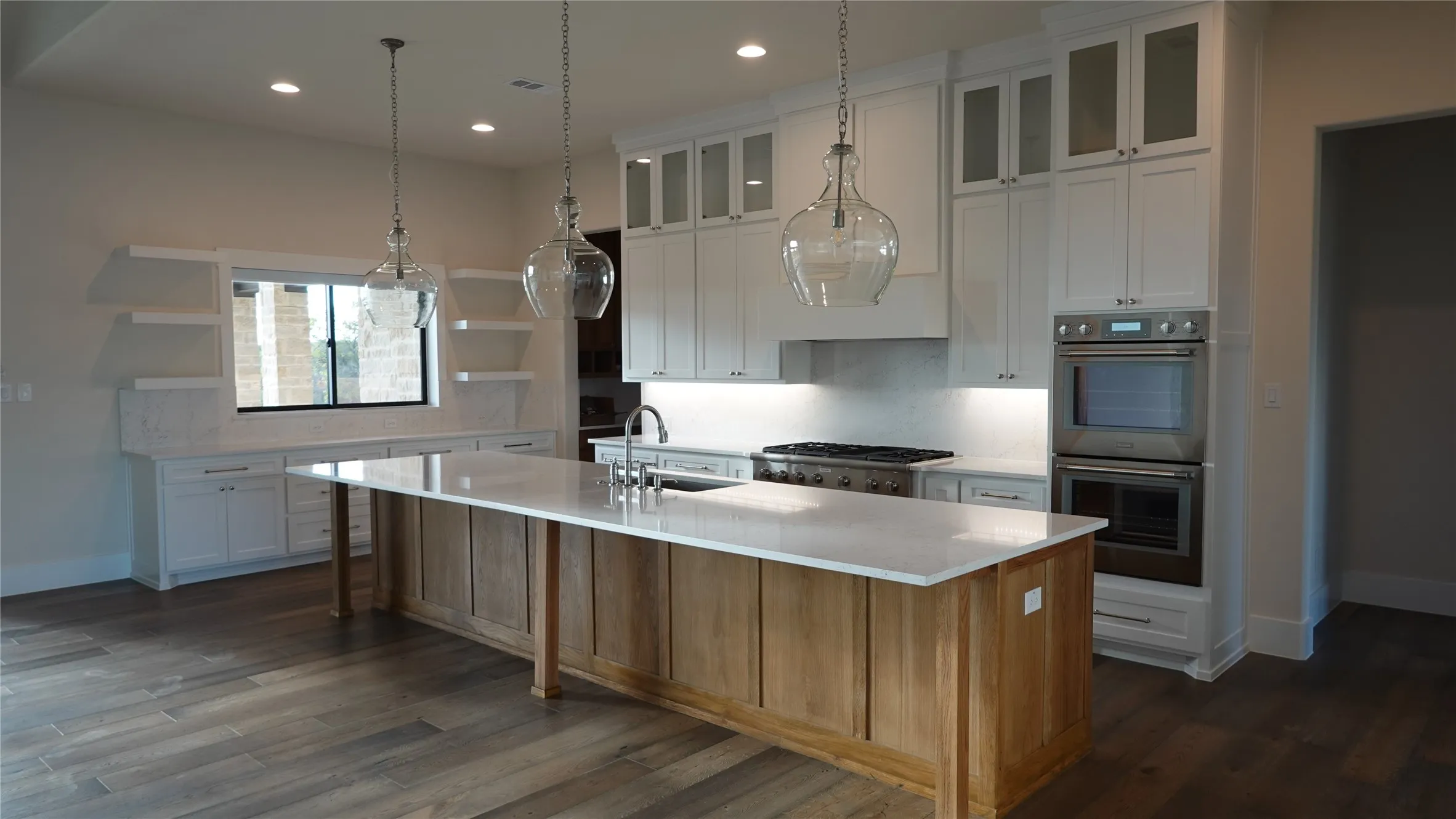 Representation of floor plan. Buyer to choose interior selections.