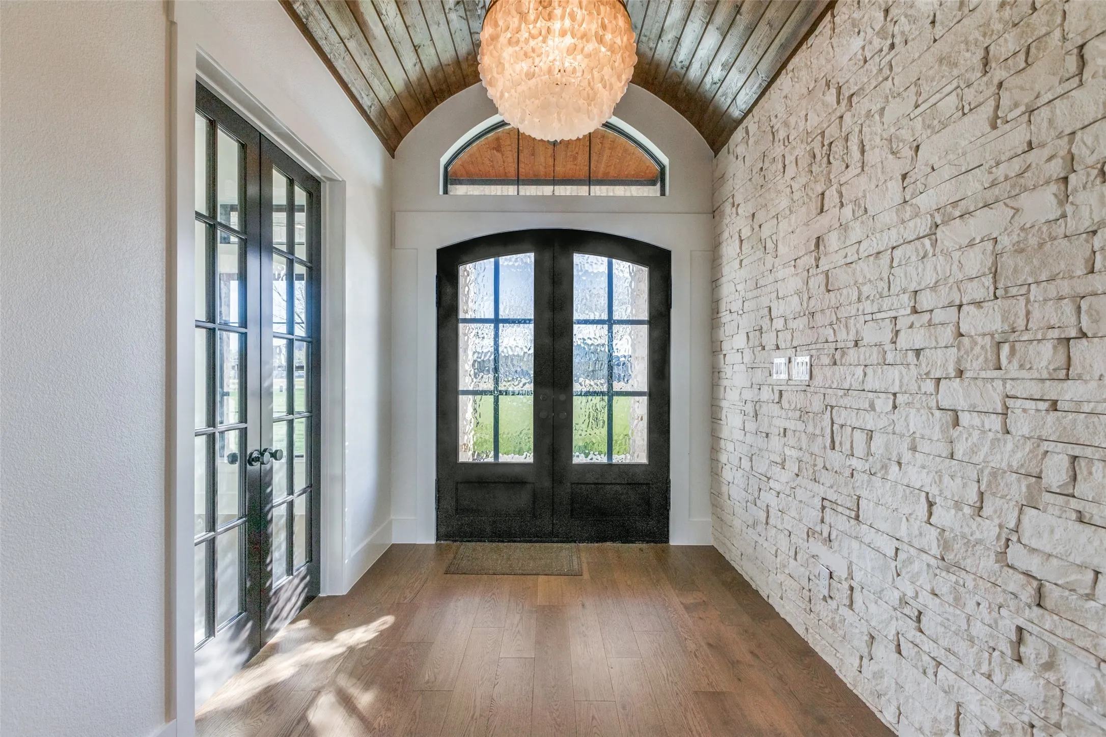 Representation of floor plan. Buyer to choose interior selections.