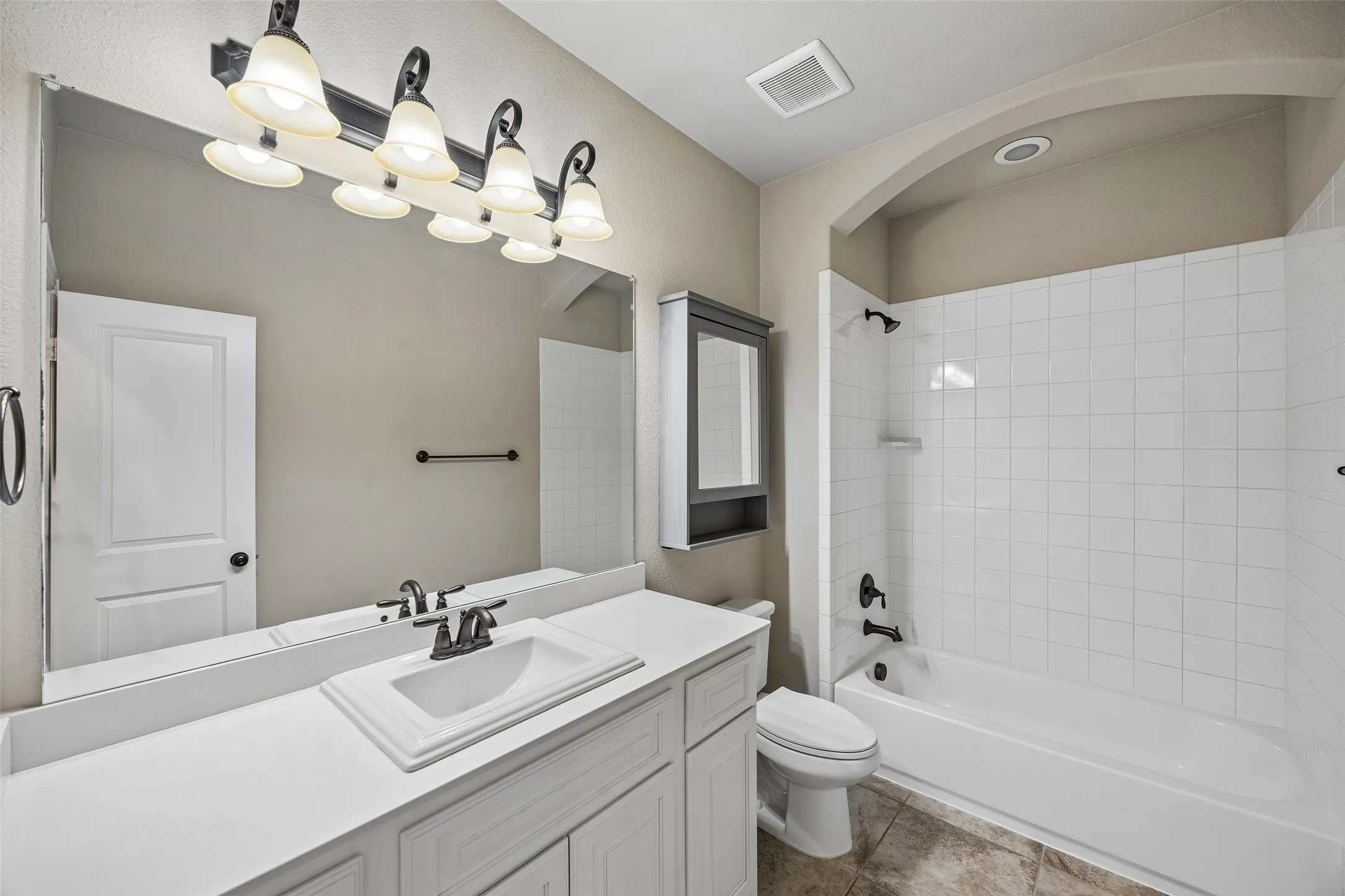 Single Family Residence For Sale in Denton County , 16509 Dry Creek Boulevard, Prosper, Texas 75078, 4 Bedroom, 3 Bathroom, 2 Garage spaces, 2,804 Sqft, built in 2017, mls#21332136, Real Estate Agent in Prosper, Homes For Sale in Denton county, Homes For Sale in Prosper, Realtor in Prosper Texas, Real Estate Brokerage Independent Realty Texas, Luminita Cordes Realtor