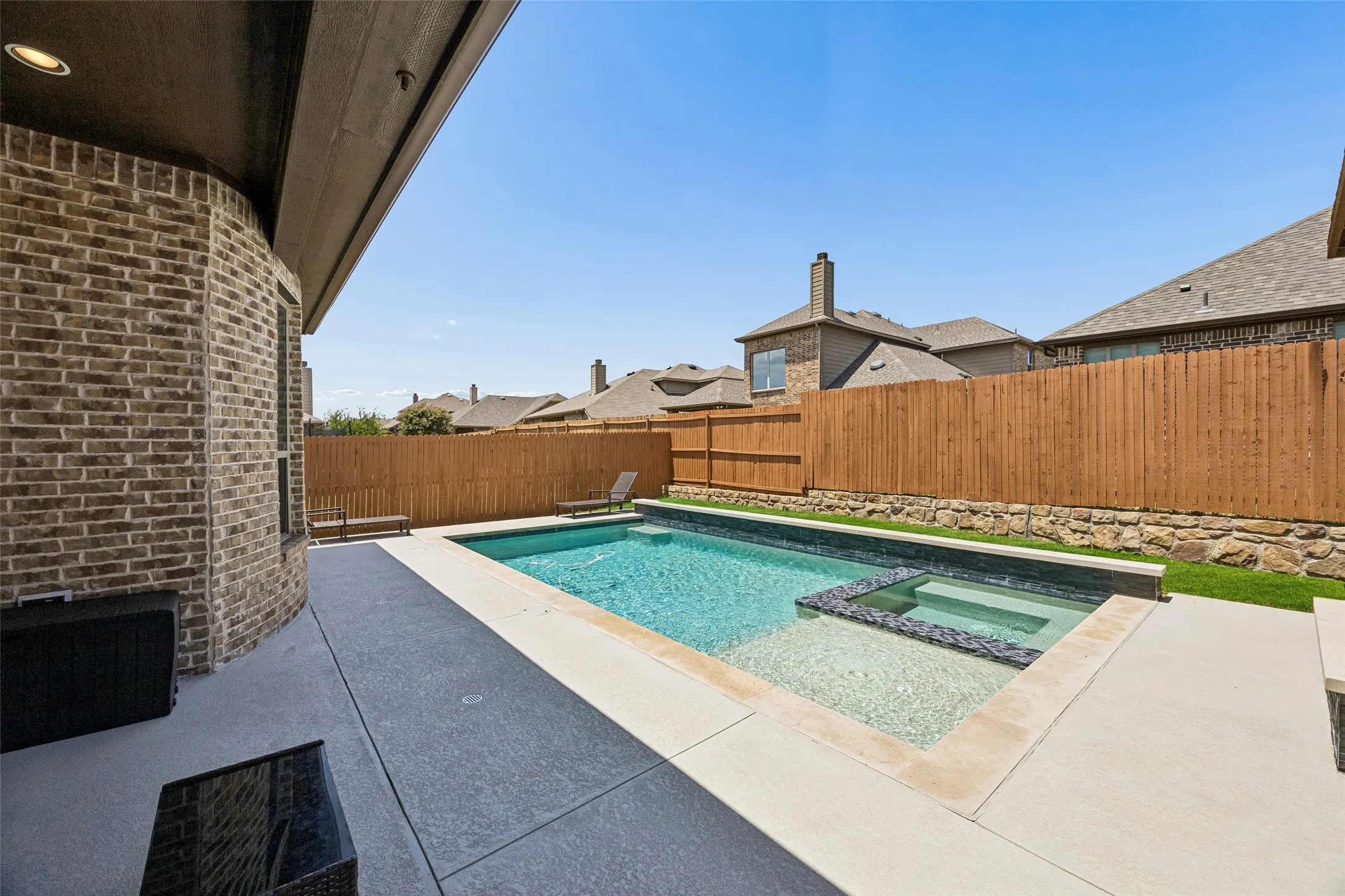Single Family Residence For Sale in Denton County , 16509 Dry Creek Boulevard, Prosper, Texas 75078, 4 Bedroom, 3 Bathroom, 2 Garage spaces, 2,804 Sqft, built in 2017, mls#21332136, Real Estate Agent in Prosper, Homes For Sale in Denton county, Homes For Sale in Prosper, Realtor in Prosper Texas, Real Estate Brokerage Independent Realty Texas, Luminita Cordes Realtor