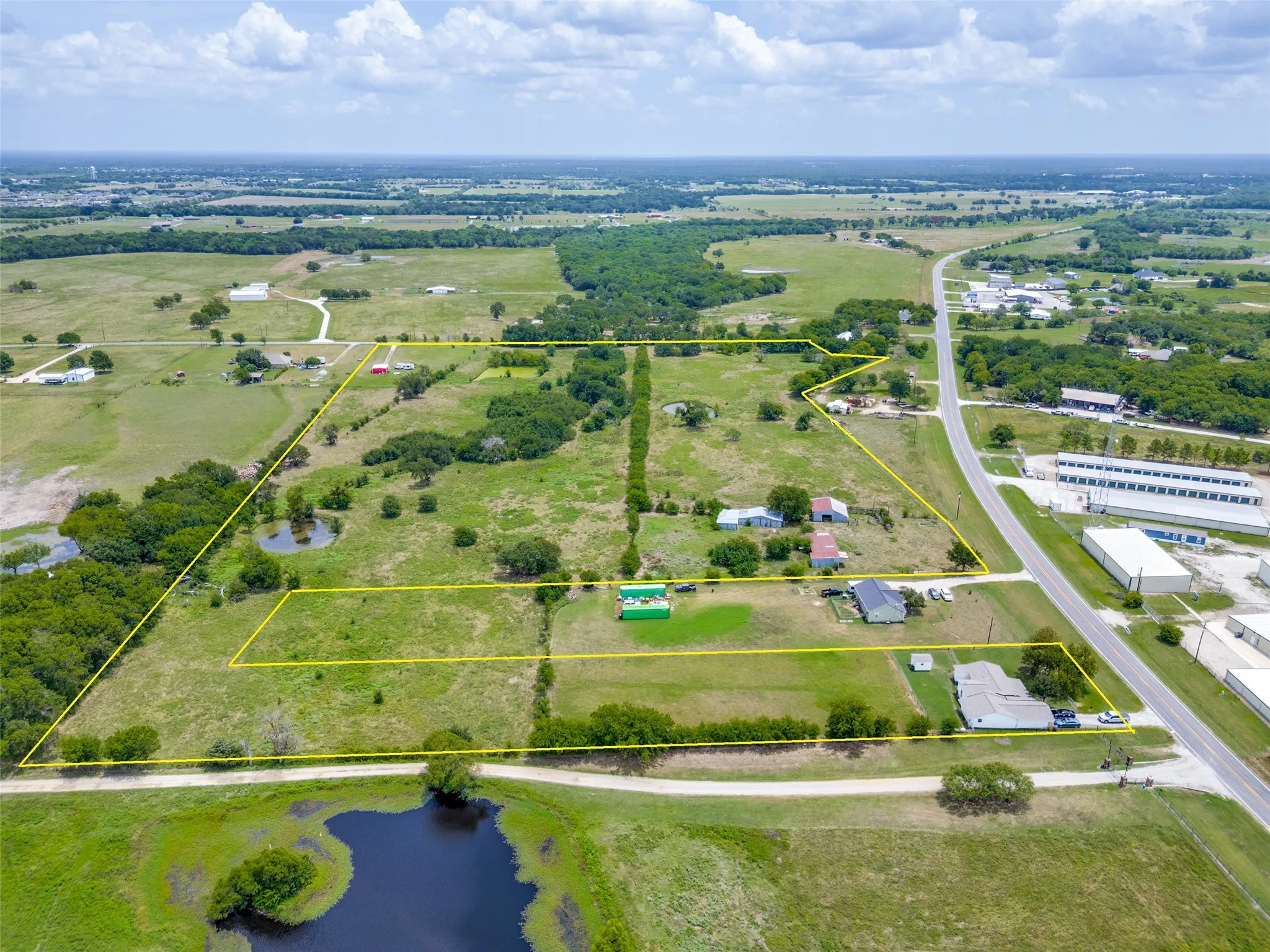 Aerial views of the property lines are appx. depictions