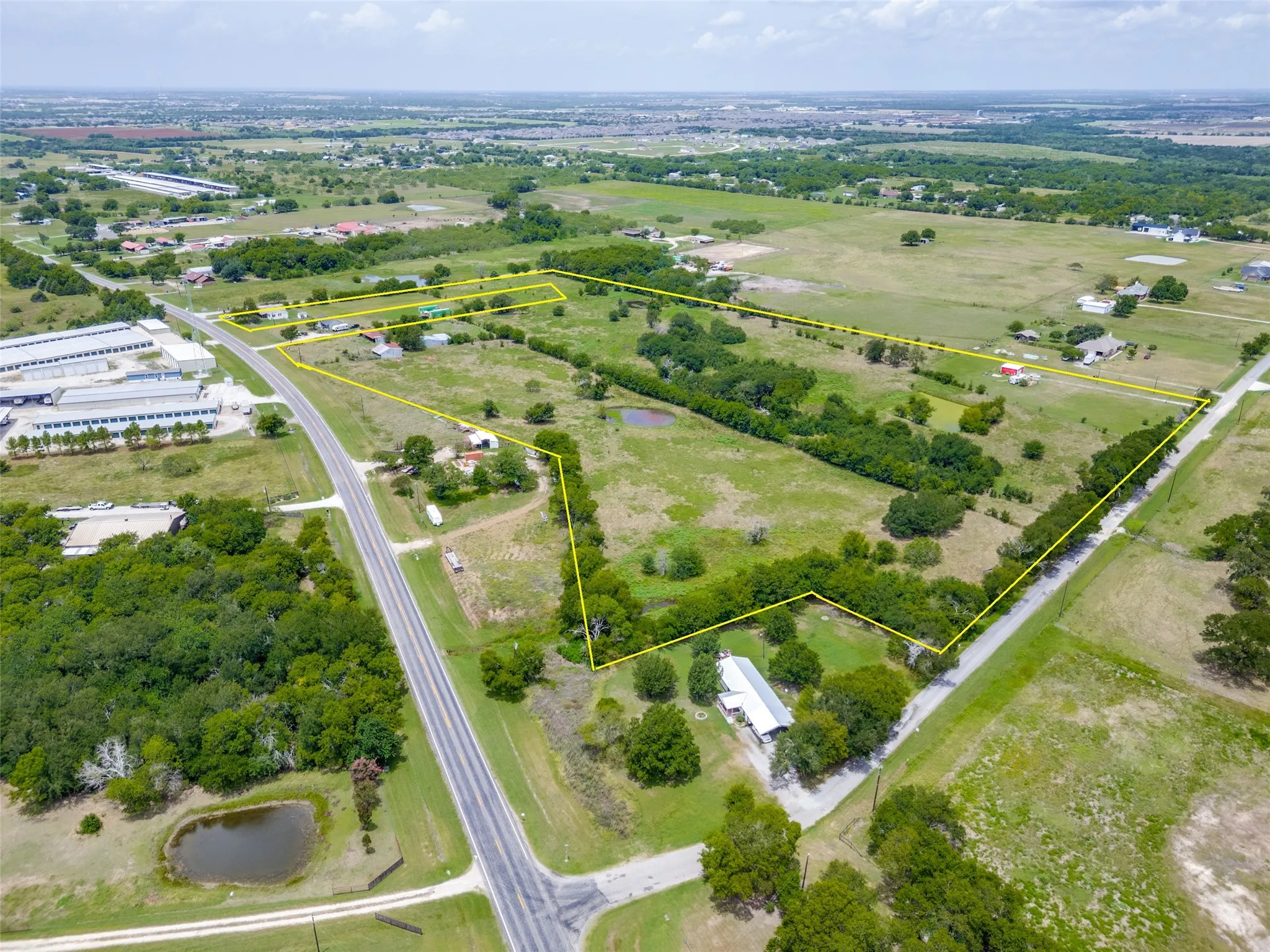 Aerial views of the property lines are appx. depictions