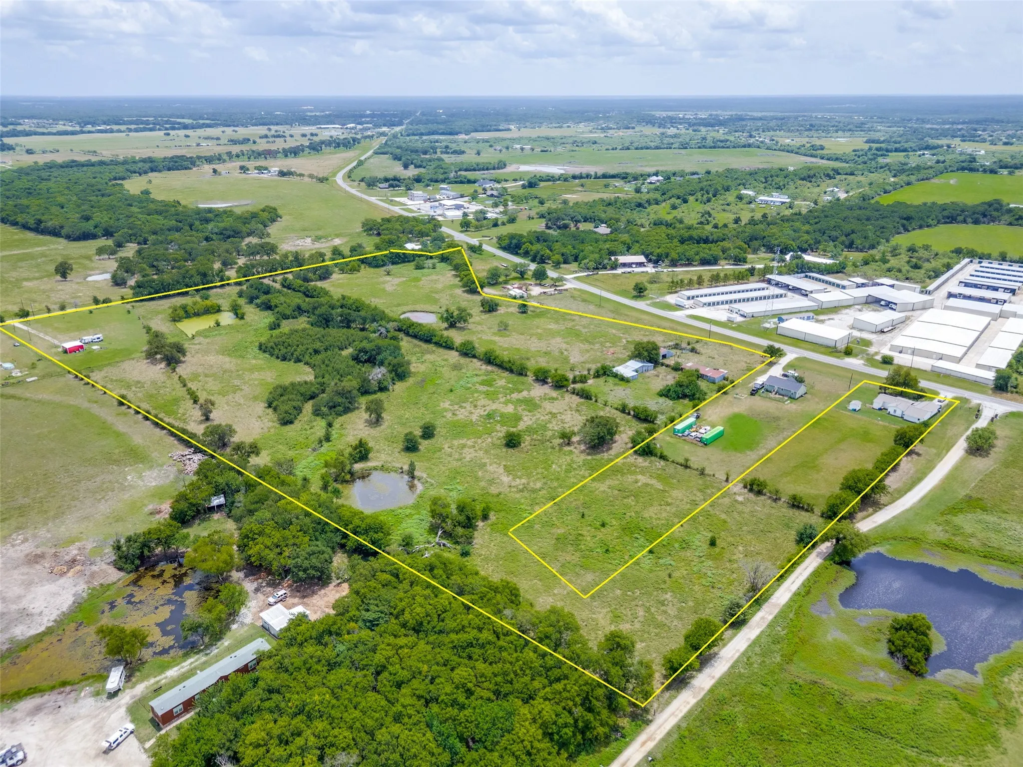 Aerial views of the property lines are appx. depictions