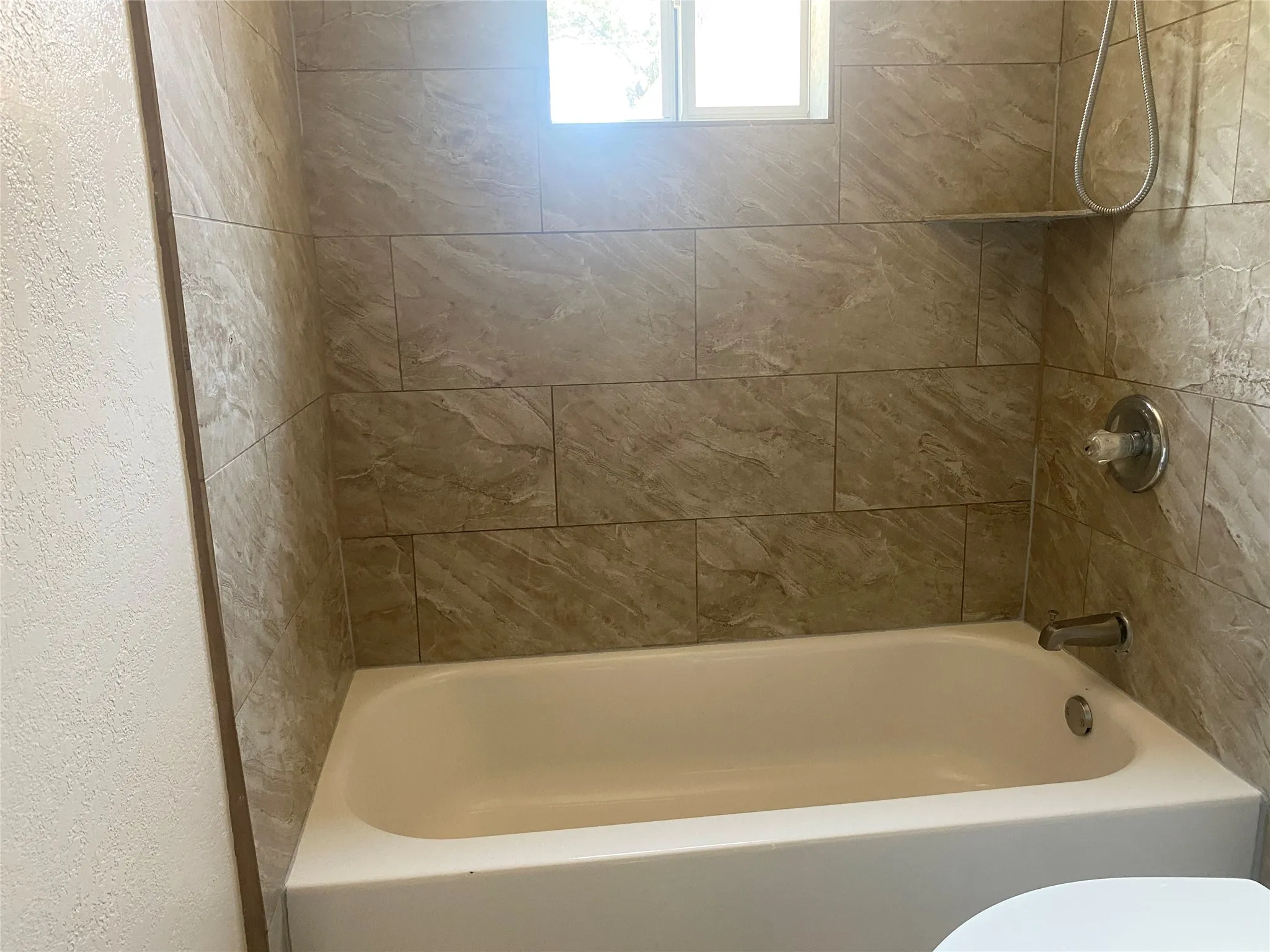 Single Family Residence For Rent in Dallas County , 212 Washington Street, Garland, Texas 75040, 3 Bedroom, 2 Bathroom, 2 Garage spaces, 1,732 Sqft, built in 1949, mls#21339767, Real Estate Agent in Garland, Homes For Rent in Dallas county, Homes For Rent in Garland, Realtor in Garland Texas, Real Estate Brokerage Independent Realty Texas, Luminita Cordes Realtor