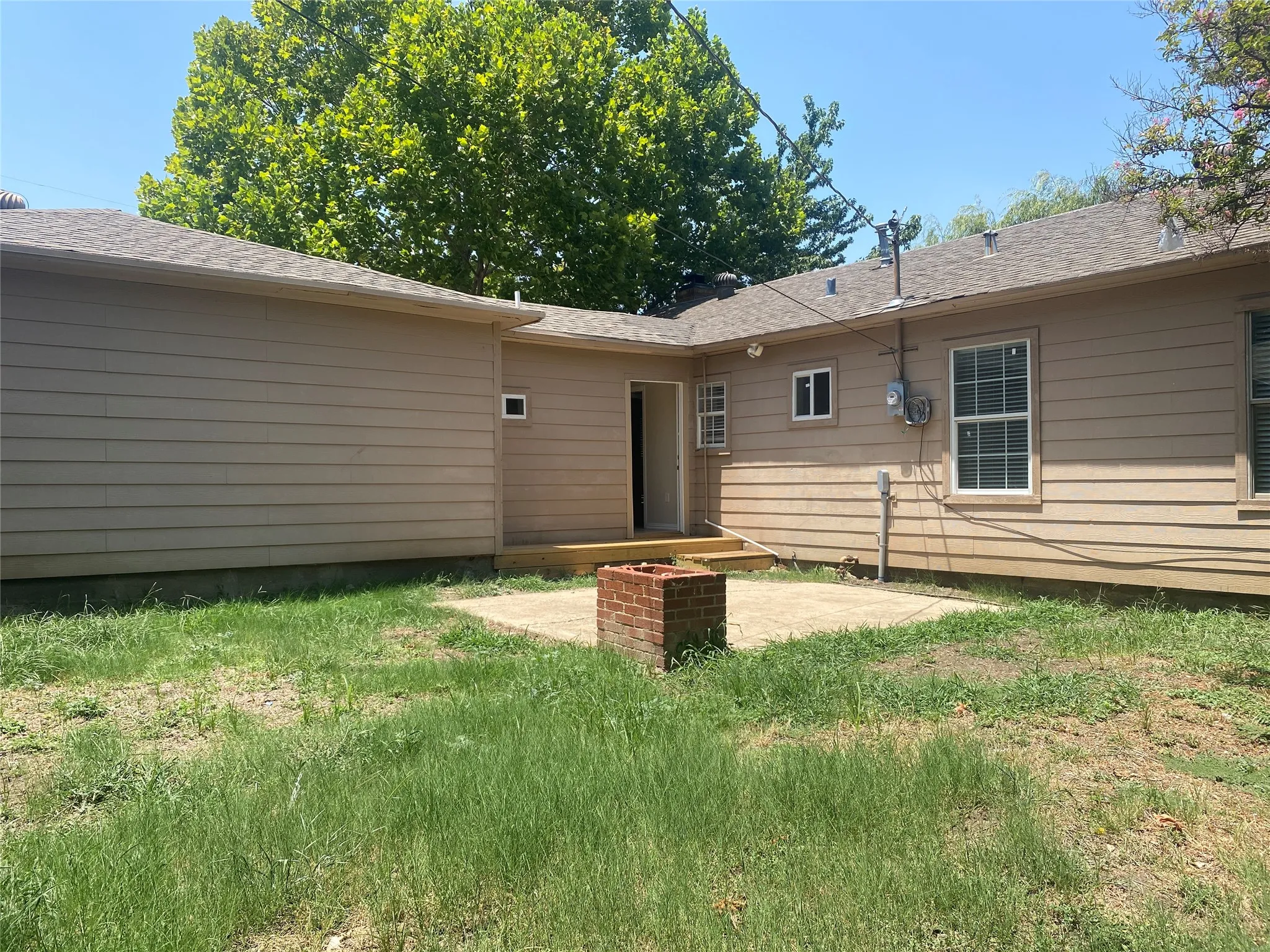 Single Family Residence For Rent in Dallas County , 212 Washington Street, Garland, Texas 75040, 3 Bedroom, 2 Bathroom, 2 Garage spaces, 1,732 Sqft, built in 1949, mls#21339767, Real Estate Agent in Garland, Homes For Rent in Dallas county, Homes For Rent in Garland, Realtor in Garland Texas, Real Estate Brokerage Independent Realty Texas, Luminita Cordes Realtor