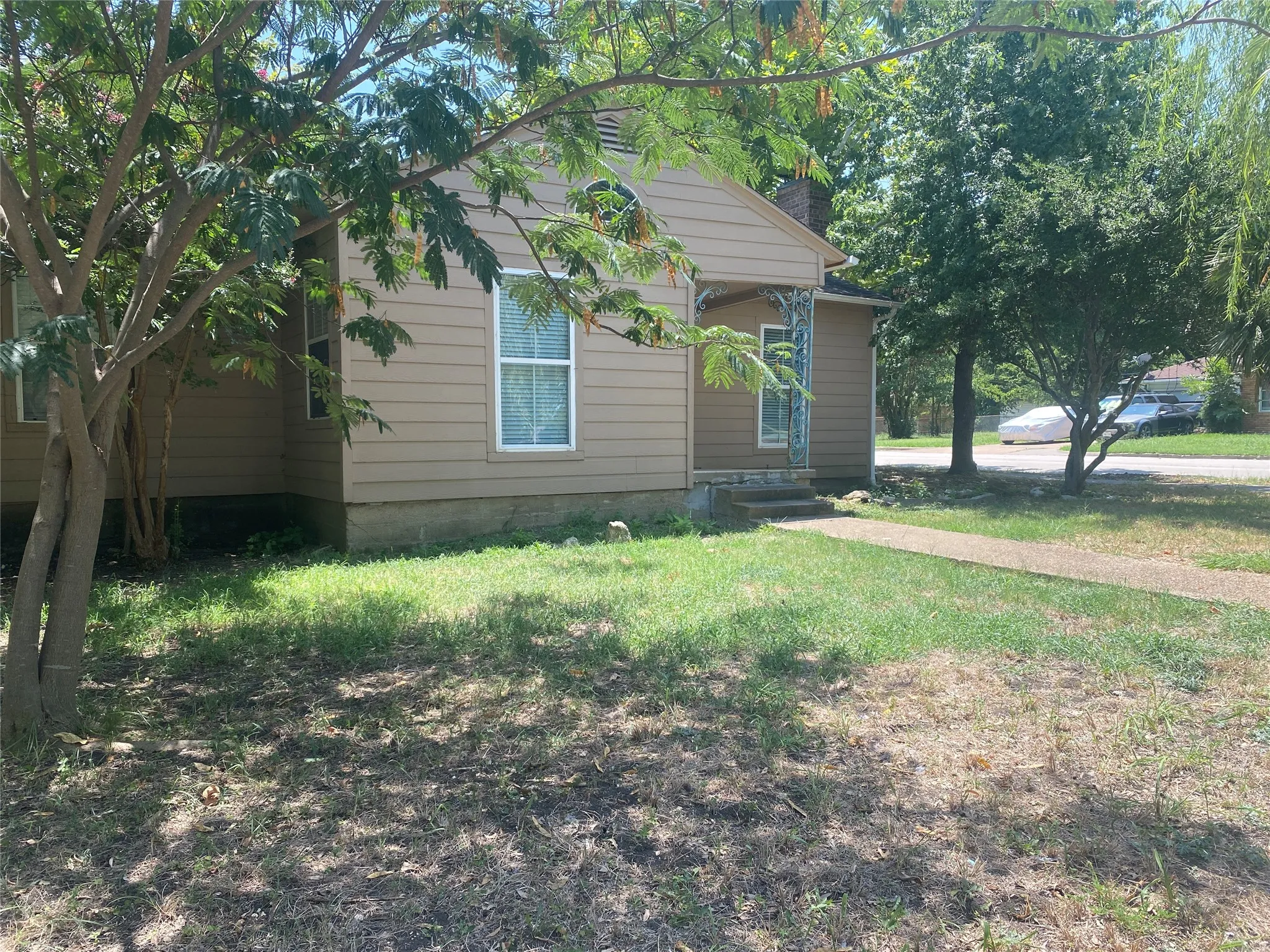 Single Family Residence For Rent in Dallas County , 212 Washington Street, Garland, Texas 75040, 3 Bedroom, 2 Bathroom, 2 Garage spaces, 1,732 Sqft, built in 1949, mls#21339767, Real Estate Agent in Garland, Homes For Rent in Dallas county, Homes For Rent in Garland, Realtor in Garland Texas, Real Estate Brokerage Independent Realty Texas, Luminita Cordes Realtor