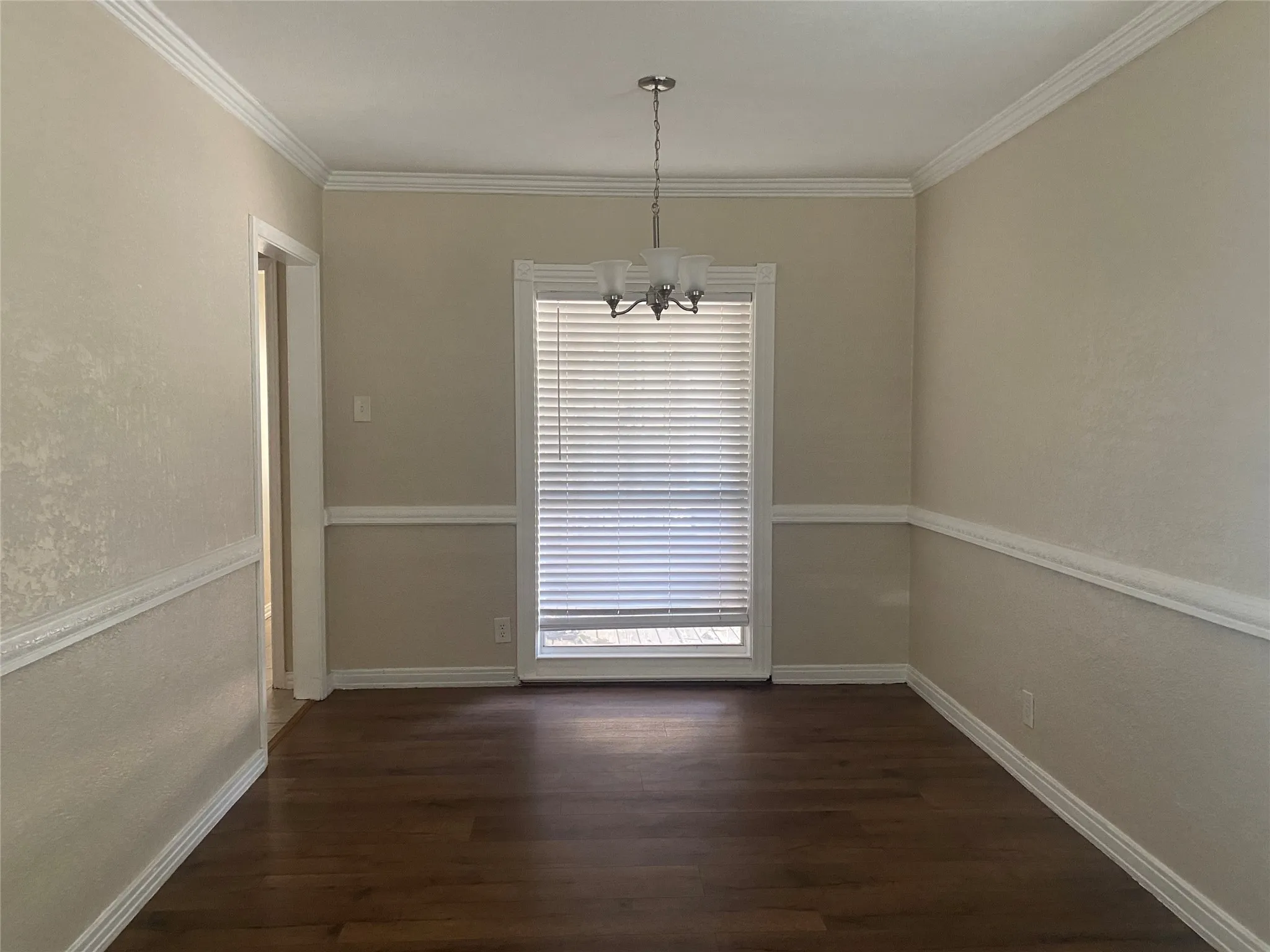 Single Family Residence For Rent in Dallas County , 212 Washington Street, Garland, Texas 75040, 3 Bedroom, 2 Bathroom, 2 Garage spaces, 1,732 Sqft, built in 1949, mls#21339767, Real Estate Agent in Garland, Homes For Rent in Dallas county, Homes For Rent in Garland, Realtor in Garland Texas, Real Estate Brokerage Independent Realty Texas, Luminita Cordes Realtor