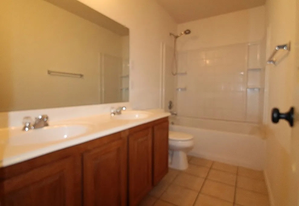 Single Family Residence For Rent in Tarrant County , 10125 Sourwood Drive, Fort Worth, Texas 76244, 4 Bedroom, 3 Bathroom, 2 Garage spaces, 2,947 Sqft, built in 2004, mls#21339796, Real Estate Agent in Fort Worth, Homes For Rent in Tarrant county, Homes For Rent in Fort Worth, Realtor in Fort Worth Texas, Real Estate Brokerage Independent Realty Texas, Luminita Cordes Realtor