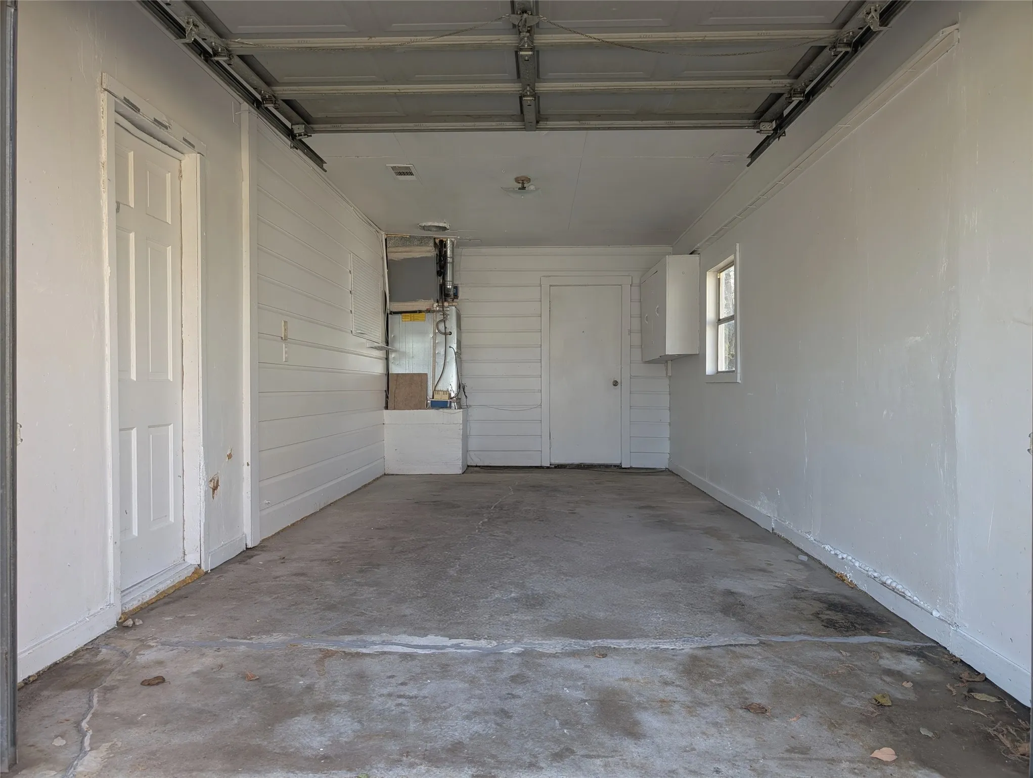 Single Family Residence For Sale in Dallas County , 613 Grande Drive, Mesquite, Texas 75149, 3 Bedroom, 2 Bathroom, 1 Garage spaces, 1,042 Sqft, built in 1954, mls#21337462, Real Estate Agent in Mesquite, Homes For Sale in Dallas county, Homes For Sale in Mesquite, Realtor in Mesquite Texas, Real Estate Brokerage Independent Realty Texas, Luminita Cordes Realtor