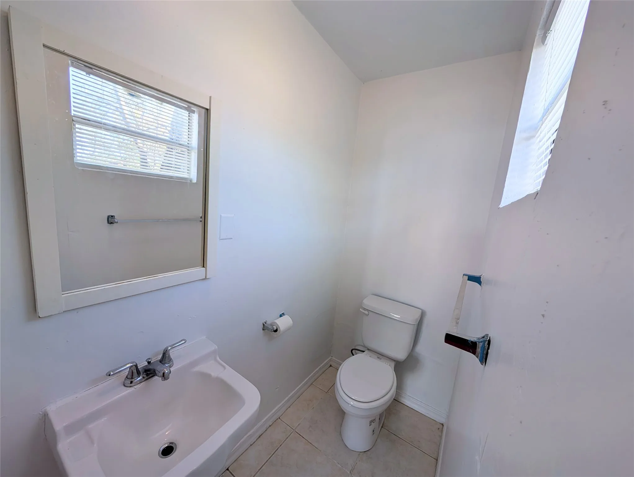 Single Family Residence For Sale in Dallas County , 613 Grande Drive, Mesquite, Texas 75149, 3 Bedroom, 2 Bathroom, 1 Garage spaces, 1,042 Sqft, built in 1954, mls#21337462, Real Estate Agent in Mesquite, Homes For Sale in Dallas county, Homes For Sale in Mesquite, Realtor in Mesquite Texas, Real Estate Brokerage Independent Realty Texas, Luminita Cordes Realtor