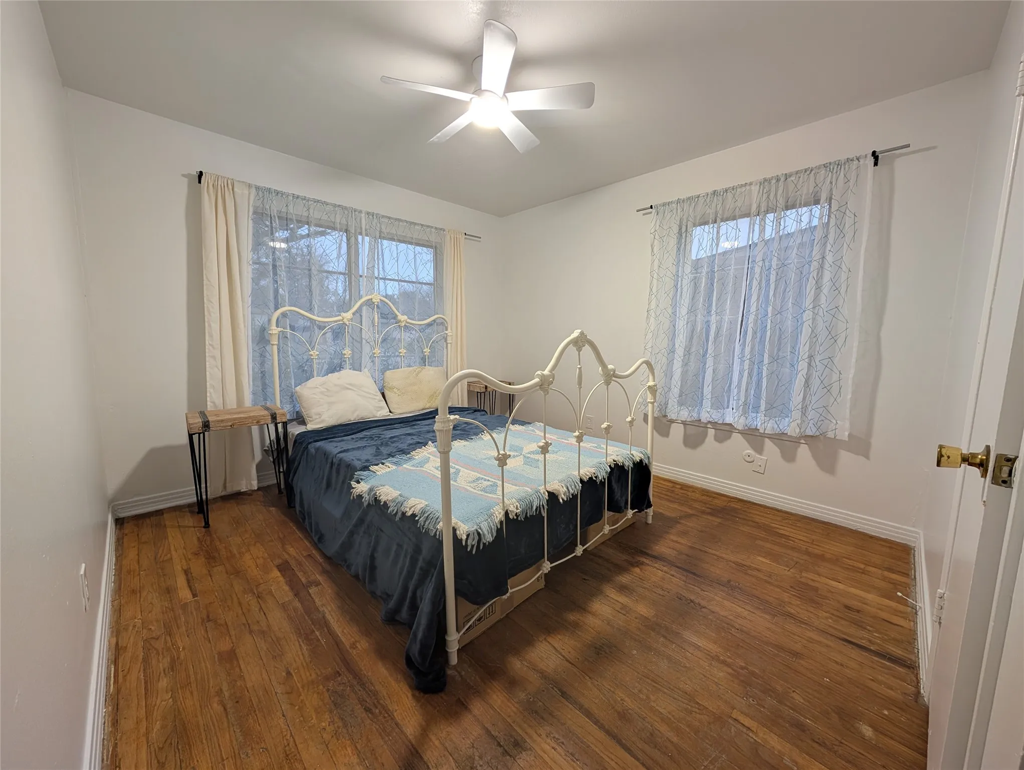 Single Family Residence For Sale in Dallas County , 613 Grande Drive, Mesquite, Texas 75149, 3 Bedroom, 2 Bathroom, 1 Garage spaces, 1,042 Sqft, built in 1954, mls#21337462, Real Estate Agent in Mesquite, Homes For Sale in Dallas county, Homes For Sale in Mesquite, Realtor in Mesquite Texas, Real Estate Brokerage Independent Realty Texas, Luminita Cordes Realtor