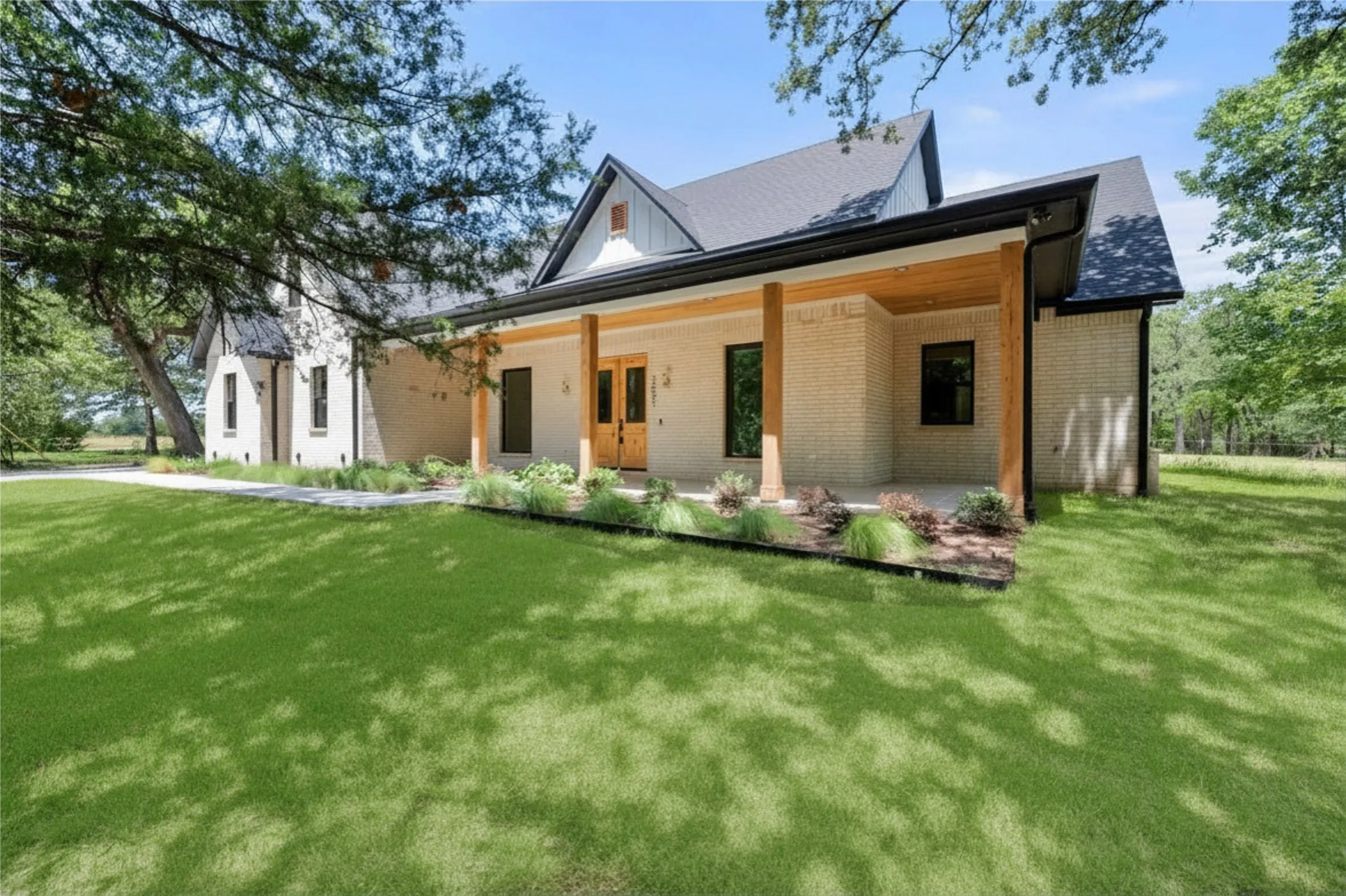 Single Family Residence For Sale in Navarro County , 3001 Rock Road, Corsicana, Texas 75109, 4 Bedroom, 4 Bathroom, 2 Garage spaces, 3,075 Sqft, built in 2026, mls#21338561, Real Estate Agent in Corsicana, Homes For Sale in Navarro county, Homes For Sale in Corsicana, Realtor in Corsicana Texas, Real Estate Brokerage Independent Realty Texas, Luminita Cordes Realtor