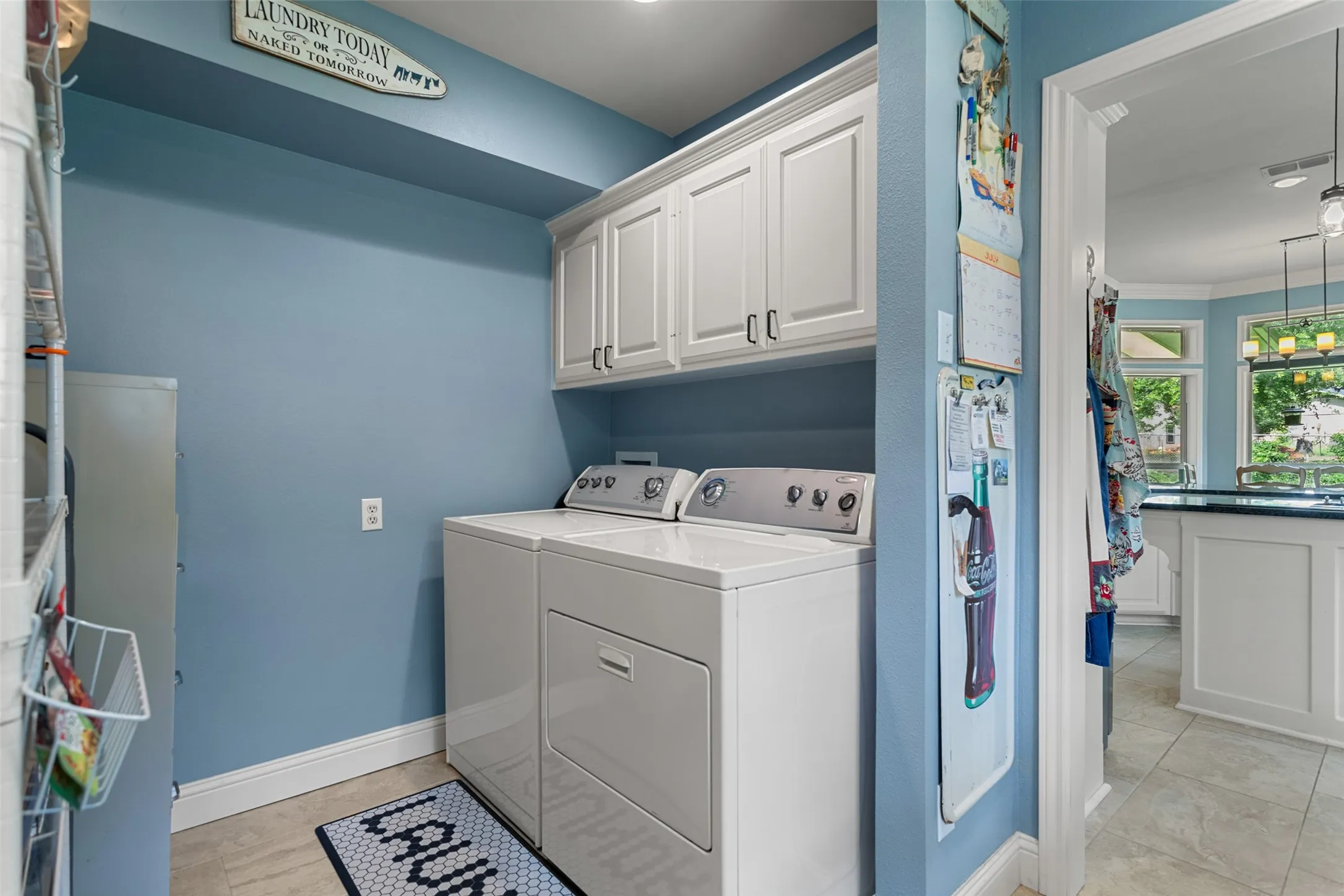 Single Family Residence For Sale in Smith County , 1340 Bridle Path, Lindale, Texas 75771, 3 Bedroom, 3 Bathroom, 2 Garage spaces, 2,359 Sqft, built in 1995, mls#21334112, Real Estate Agent in Lindale, Homes For Sale in Smith county, Homes For Sale in Lindale, Realtor in Lindale Texas, Real Estate Brokerage Independent Realty Texas, Luminita Cordes Realtor