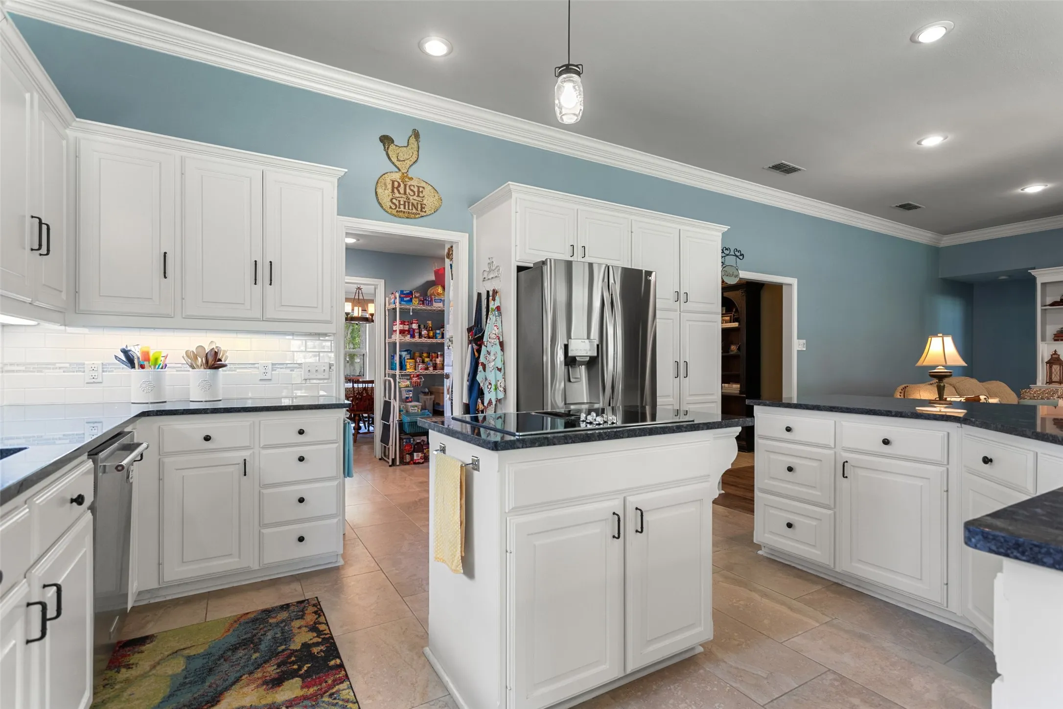 Single Family Residence For Sale in Smith County , 1340 Bridle Path, Lindale, Texas 75771, 3 Bedroom, 3 Bathroom, 2 Garage spaces, 2,359 Sqft, built in 1995, mls#21334112, Real Estate Agent in Lindale, Homes For Sale in Smith county, Homes For Sale in Lindale, Realtor in Lindale Texas, Real Estate Brokerage Independent Realty Texas, Luminita Cordes Realtor