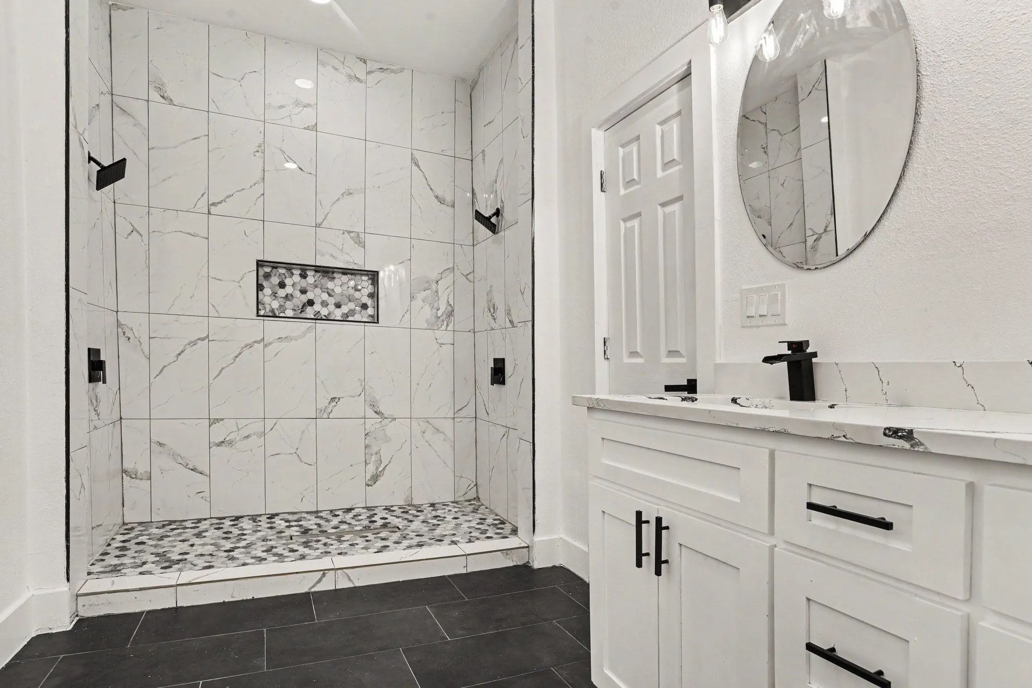 Single Family Residence For Sale in Hunt County , 2611 Bourland Street, Greenville, Texas 75401, 3 Bedroom, 3 Bathroom, Garage spaces, 1,680 Sqft, built in 1920, mls#21339740, Real Estate Agent in Greenville, Homes For Sale in Hunt county, Homes For Sale in Greenville, Realtor in Greenville Texas, Real Estate Brokerage Independent Realty Texas, Luminita Cordes Realtor