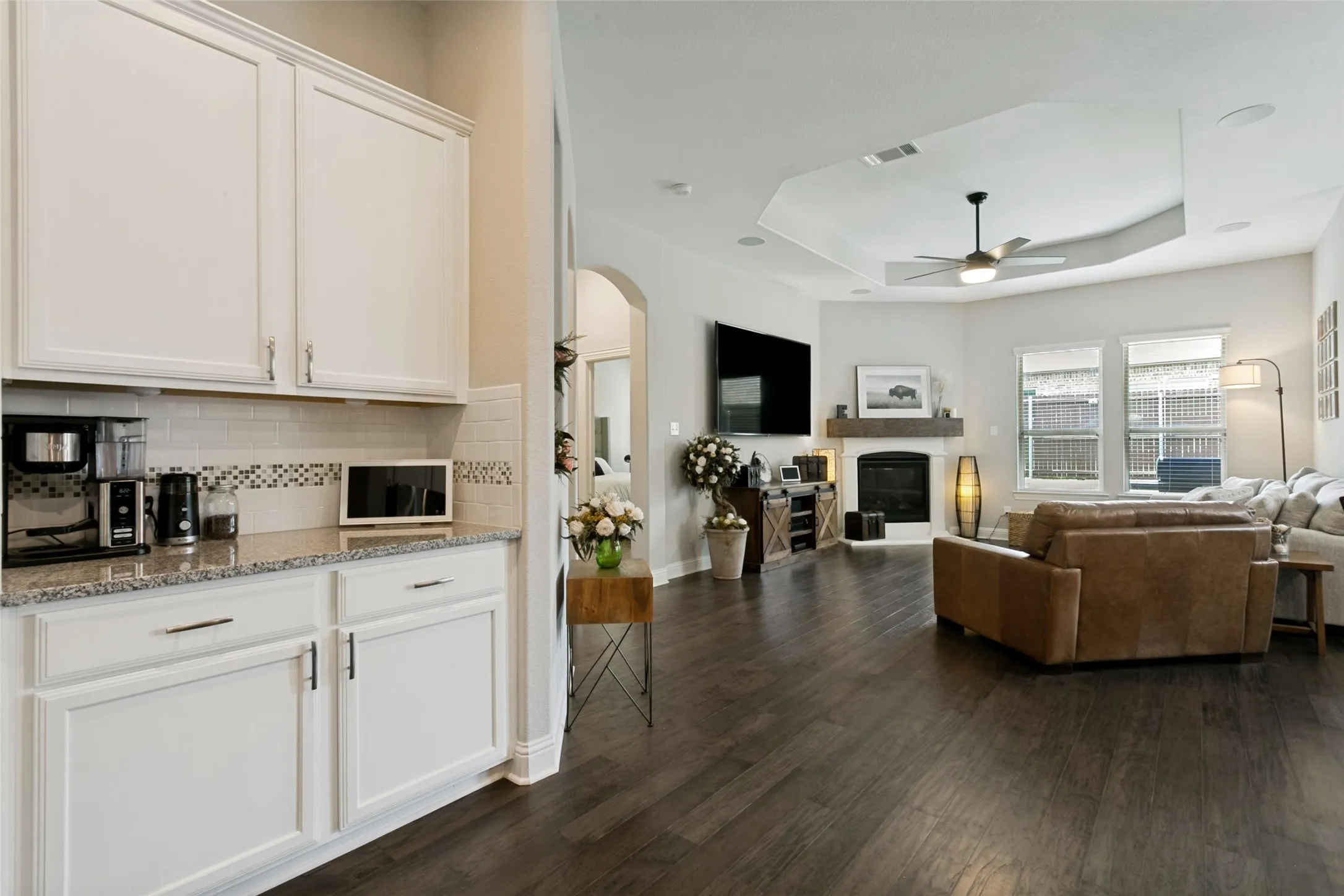 Single Family Residence For Sale in Denton County , 4000 Blessington Drive, Frisco, Texas 75036, 3 Bedroom, 2 Bathroom, 2 Garage spaces, 2,033 Sqft, built in 2017, mls#21334346, Real Estate Agent in Frisco, Homes For Sale in Denton county, Homes For Sale in Frisco, Realtor in Frisco Texas, Real Estate Brokerage Independent Realty Texas, Luminita Cordes Realtor