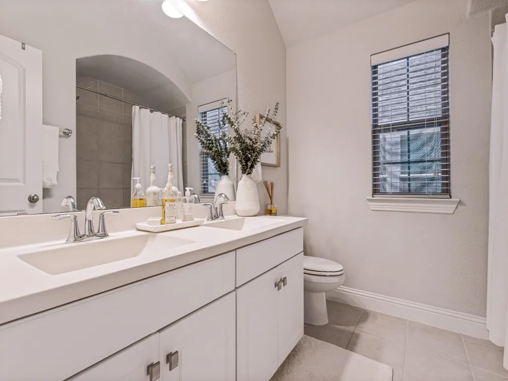 Single Family Residence For Sale in Collin County , 107 Live Oak Drive, Wylie, Texas 75098, 4 Bedroom, 4 Bathroom, 2 Garage spaces, 3,030 Sqft, built in 2016, mls#21338905, Real Estate Agent in Wylie, Homes For Sale in Collin county, Homes For Sale in Wylie, Realtor in Wylie Texas, Real Estate Brokerage Independent Realty Texas, Luminita Cordes Realtor