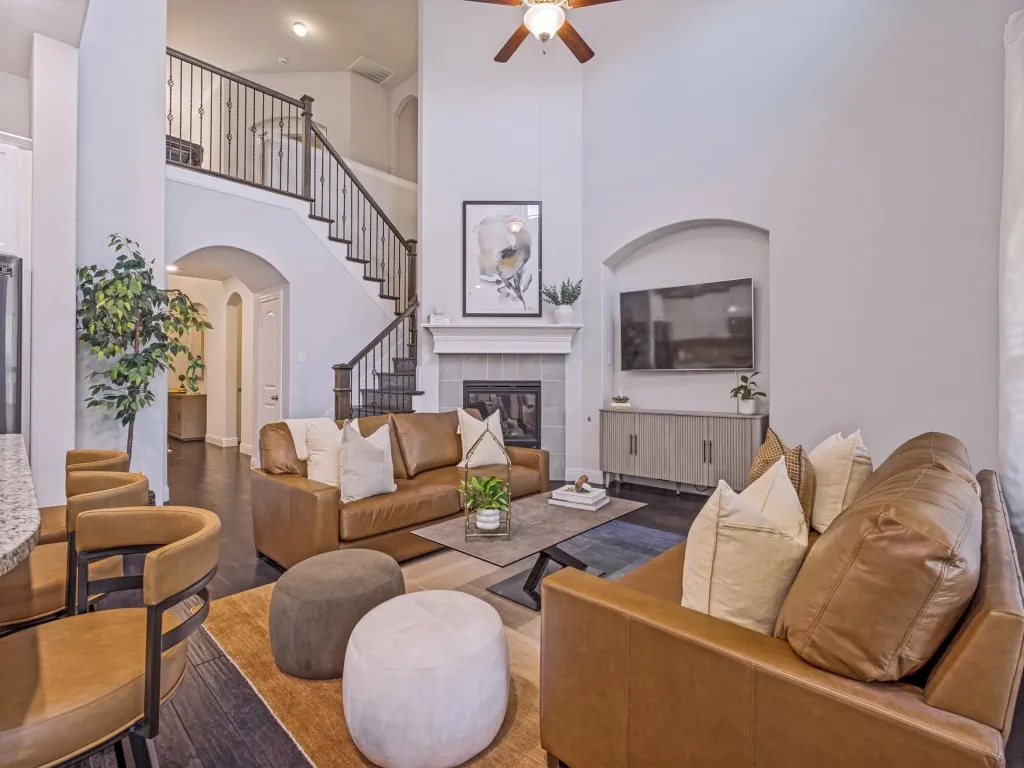 Single Family Residence For Sale in Collin County , 107 Live Oak Drive, Wylie, Texas 75098, 4 Bedroom, 4 Bathroom, 2 Garage spaces, 3,030 Sqft, built in 2016, mls#21338905, Real Estate Agent in Wylie, Homes For Sale in Collin county, Homes For Sale in Wylie, Realtor in Wylie Texas, Real Estate Brokerage Independent Realty Texas, Luminita Cordes Realtor