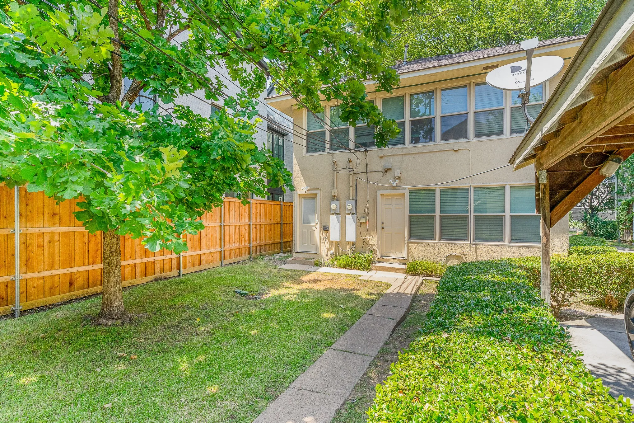 Duplex For Rent in Dallas County , 4124 Herschel Avenue, Dallas, Texas 75219, 2 Bedroom, 2 Bathroom, Garage spaces, 1,650 Sqft, built in 1928, mls#21339827, Real Estate Agent in Dallas, Homes For Rent in Dallas county, Homes For Rent in Dallas, Realtor in Dallas Texas, Real Estate Brokerage Independent Realty Texas, Luminita Cordes Realtor