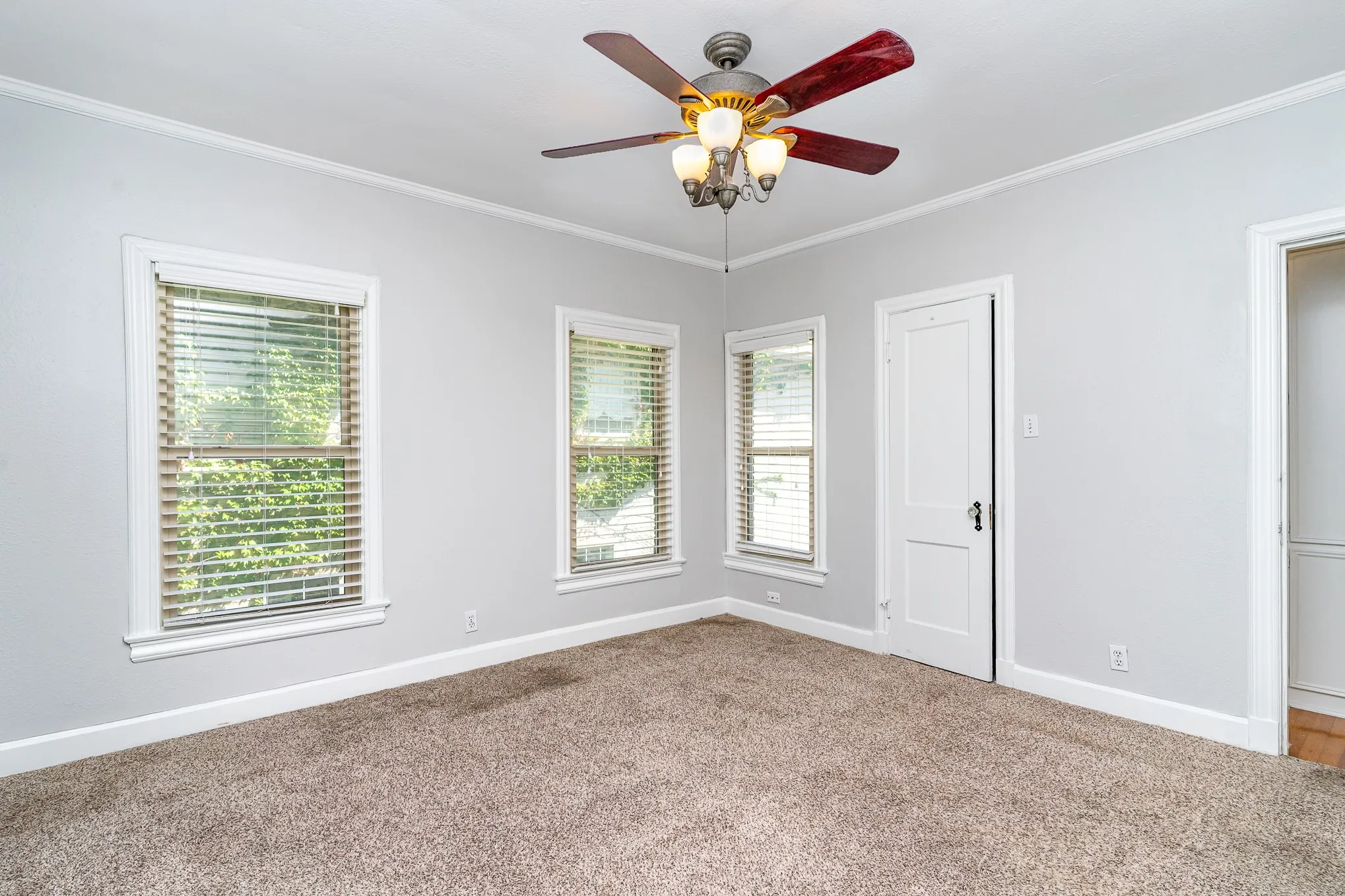 Duplex For Rent in Dallas County , 4124 Herschel Avenue, Dallas, Texas 75219, 2 Bedroom, 2 Bathroom, Garage spaces, 1,650 Sqft, built in 1928, mls#21339827, Real Estate Agent in Dallas, Homes For Rent in Dallas county, Homes For Rent in Dallas, Realtor in Dallas Texas, Real Estate Brokerage Independent Realty Texas, Luminita Cordes Realtor